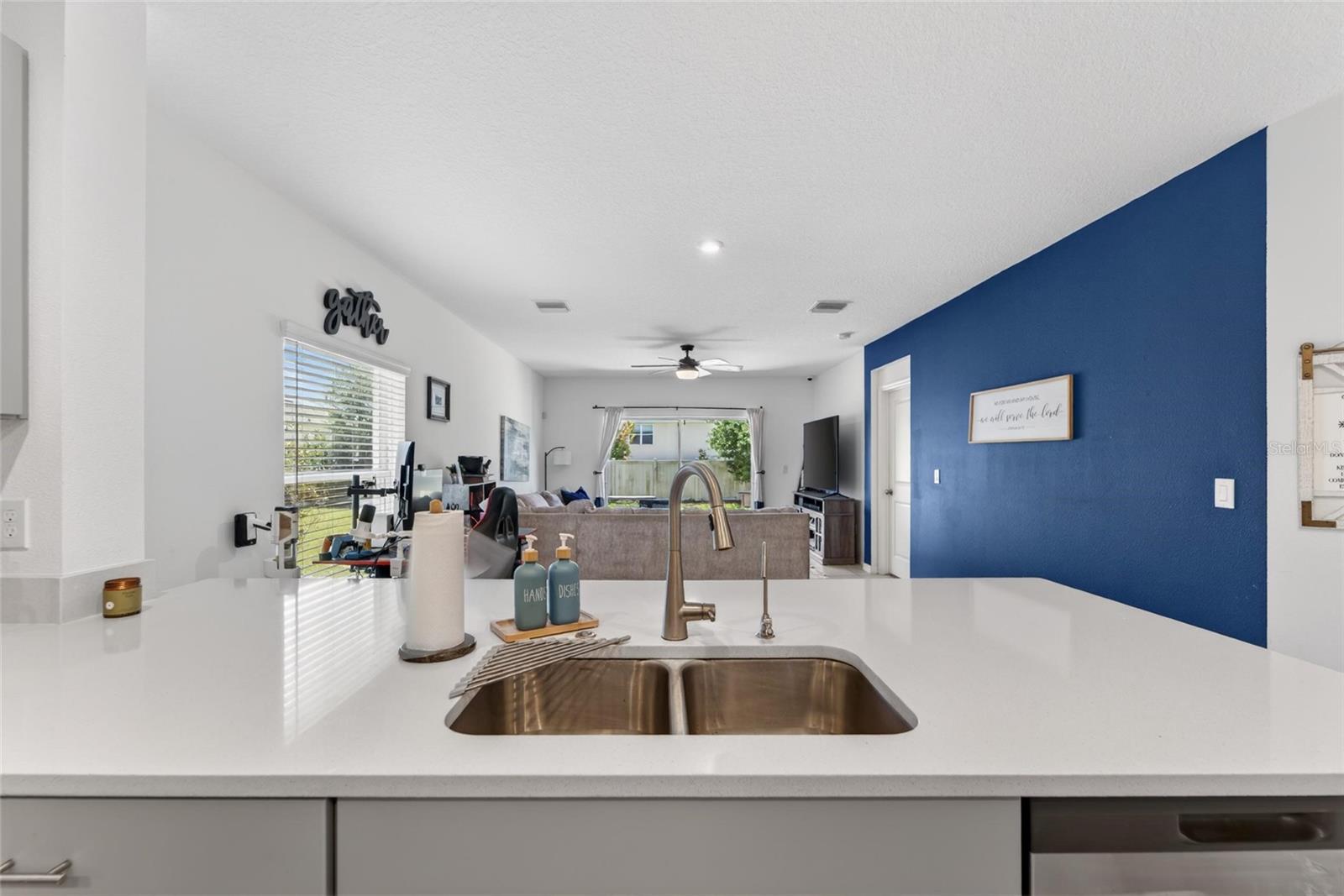 Image 26 of 67 For 6239 Springmont Loop