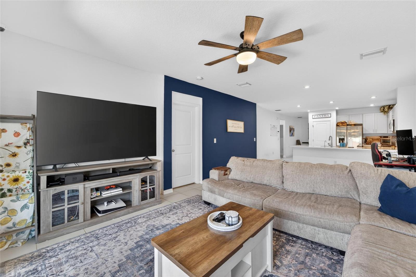 Image 32 of 67 For 6239 Springmont Loop