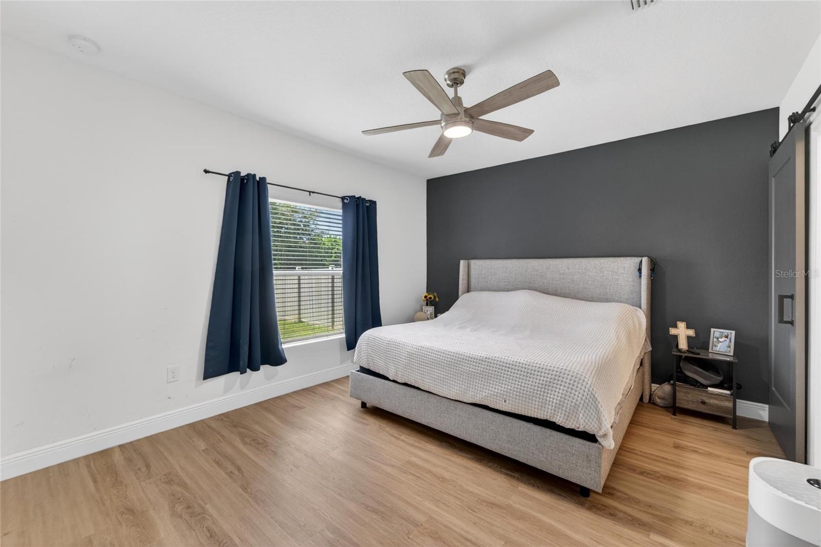 Image 34 of 67 For 6239 Springmont Loop