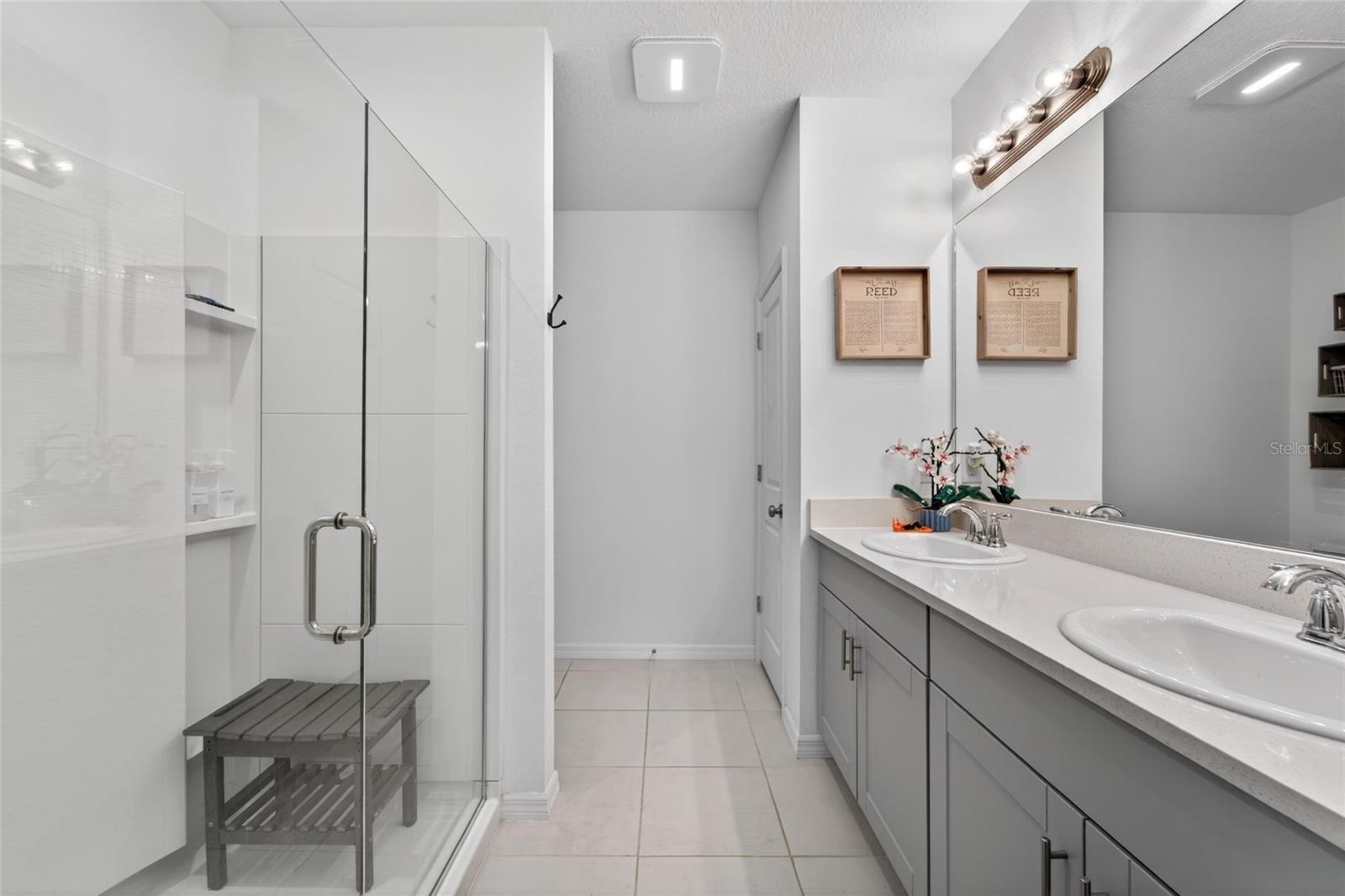 Image 38 of 67 For 6239 Springmont Loop