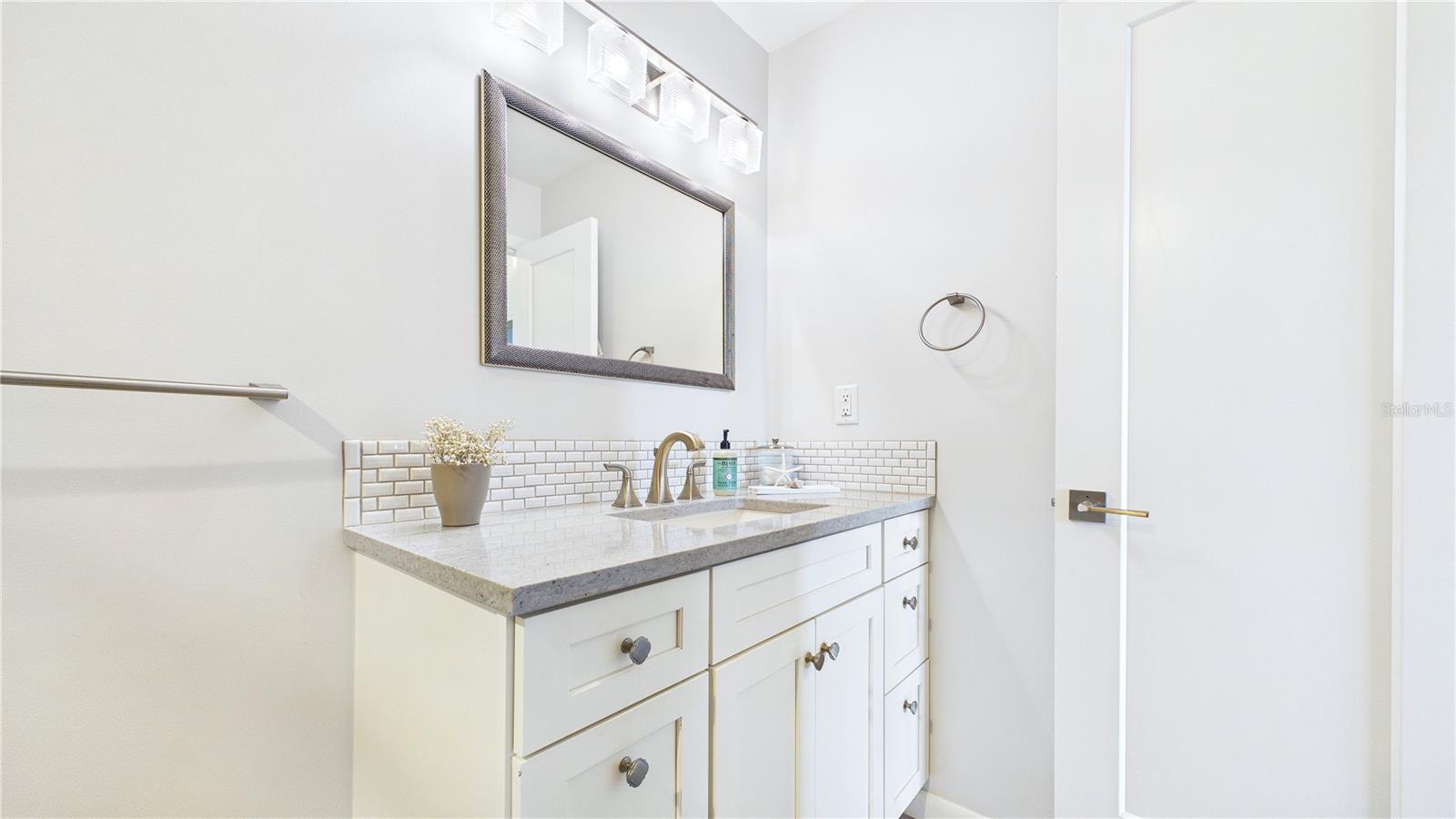 Image 19 of 30 For 5935 30th Avenue S 312