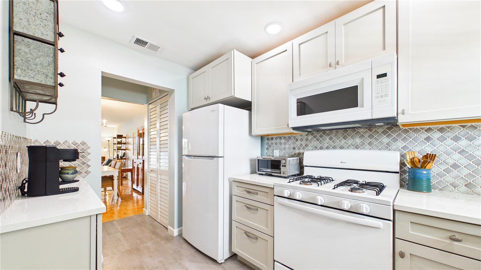 Image 4 of 30 For 5935 30th Avenue S 312