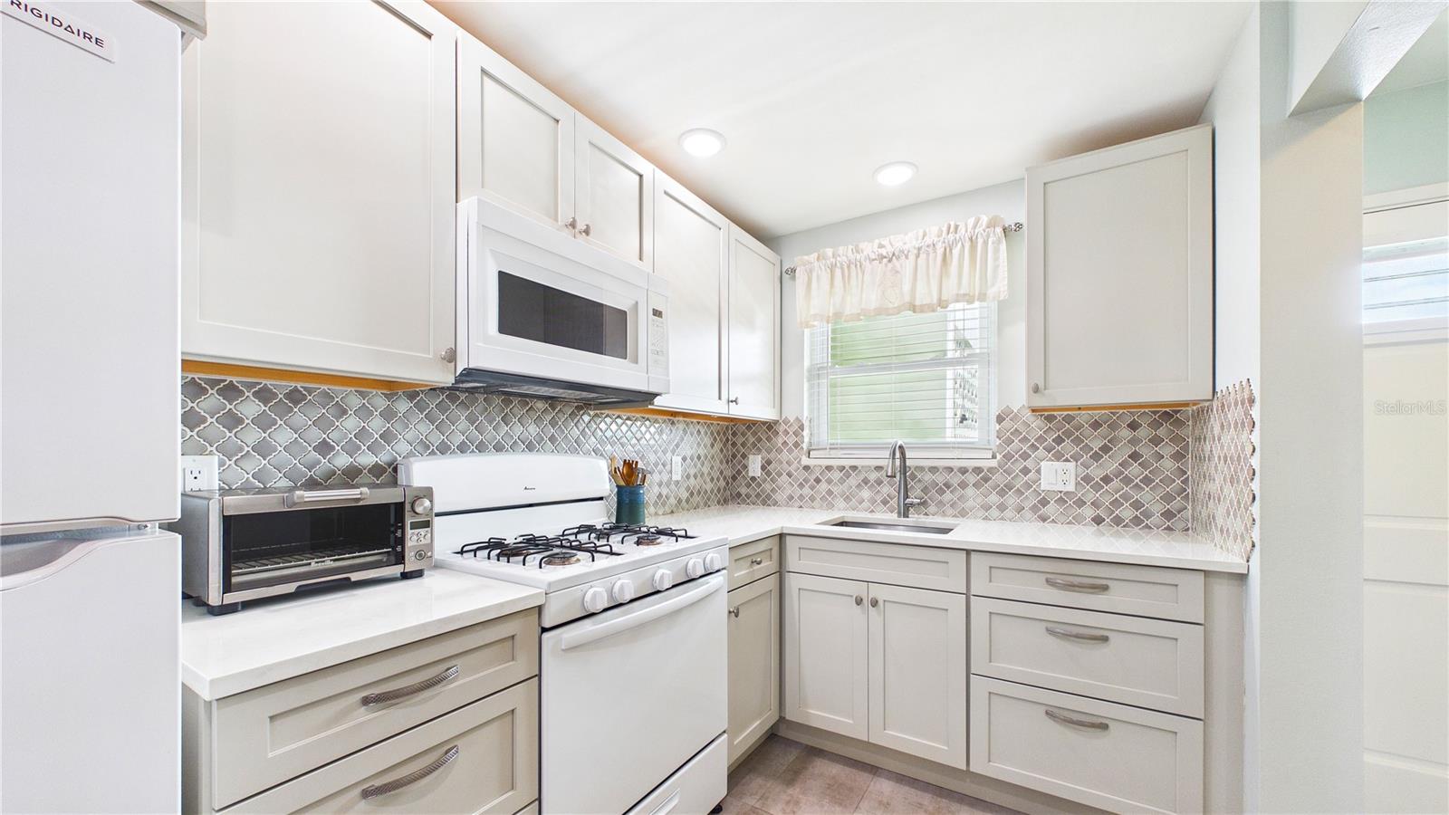 Image 5 of 30 For 5935 30th Avenue S 312