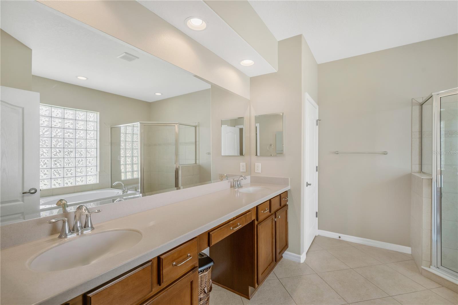 Image 22 of 53 For 9313 Lisbon Street