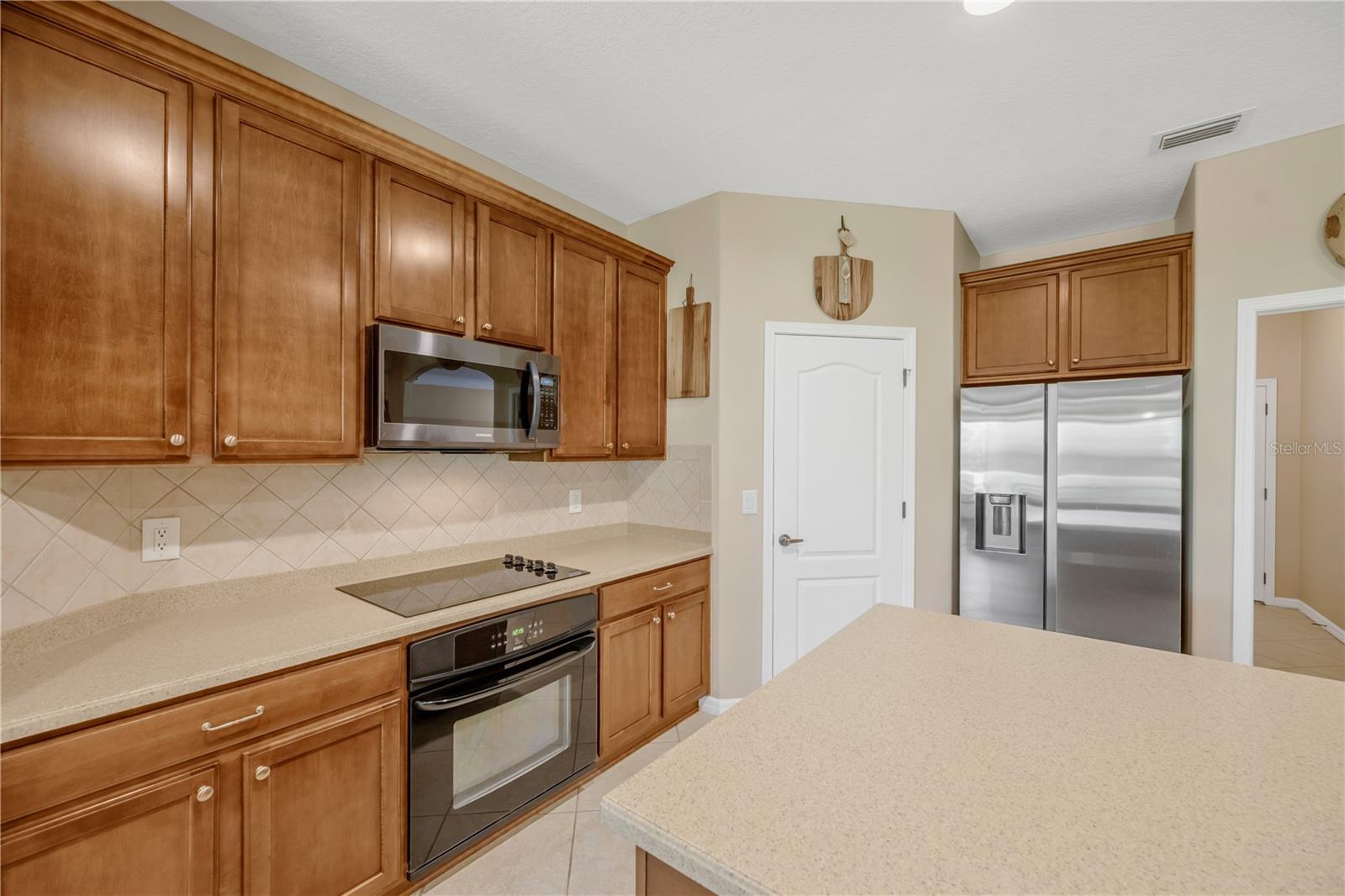 Image 6 of 53 For 9313 Lisbon Street