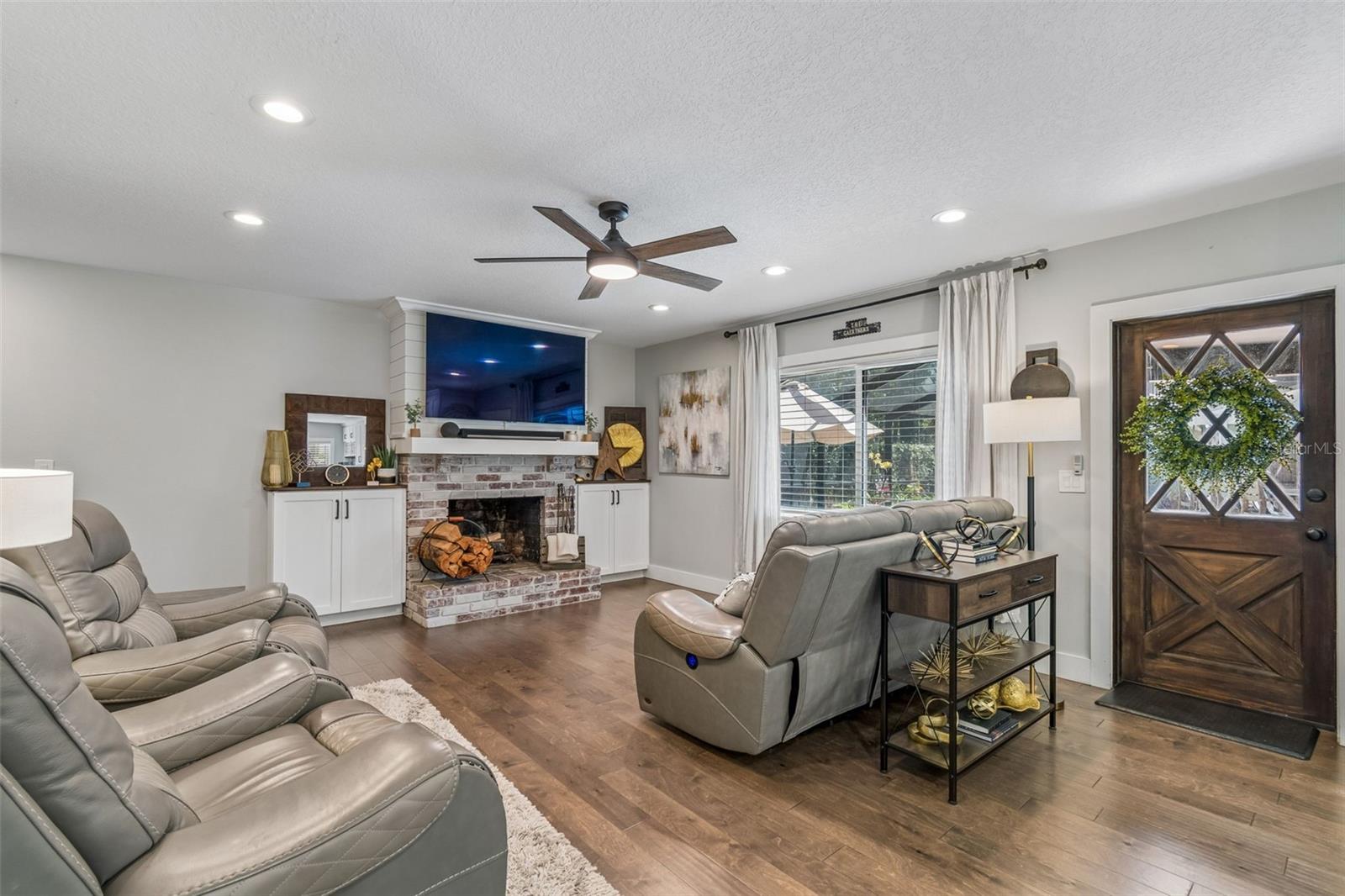 Image 23 of 100 For 4528 Woodmere Road