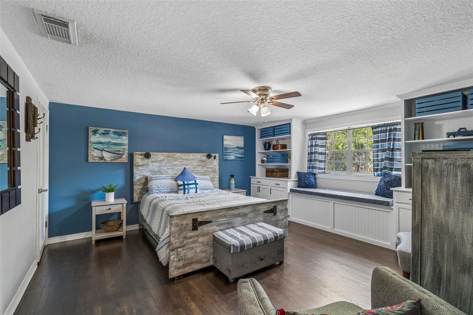 Image 44 of 100 For 4528 Woodmere Road