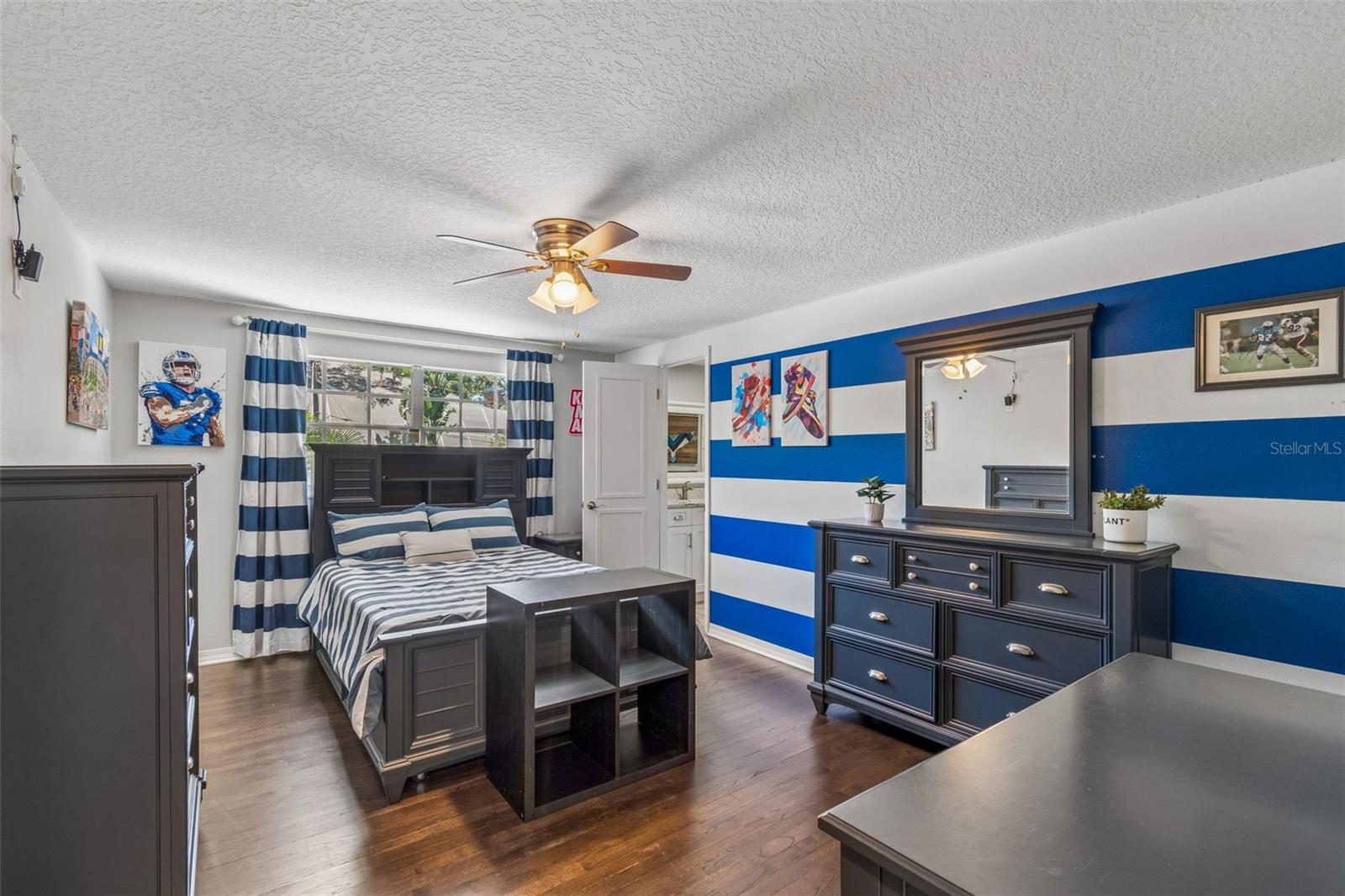 Image 51 of 100 For 4528 Woodmere Road