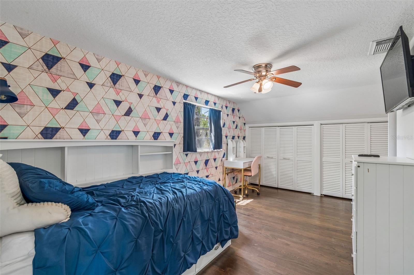 Image 56 of 100 For 4528 Woodmere Road