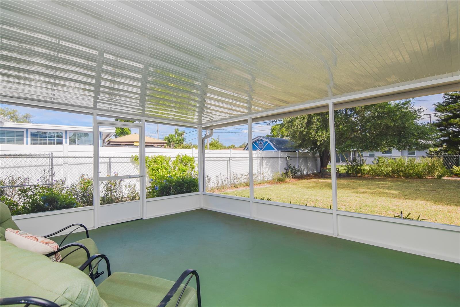 Image 20 of 23 For 11319 70th Terrace