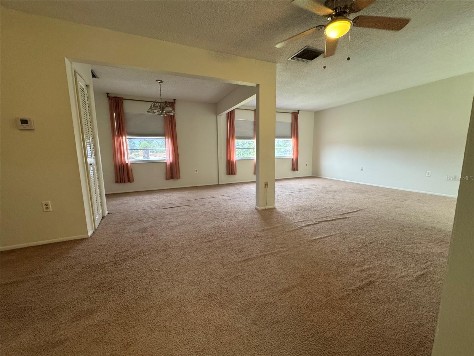 Image 2 of 13 For 1126 King Arthur Court 413