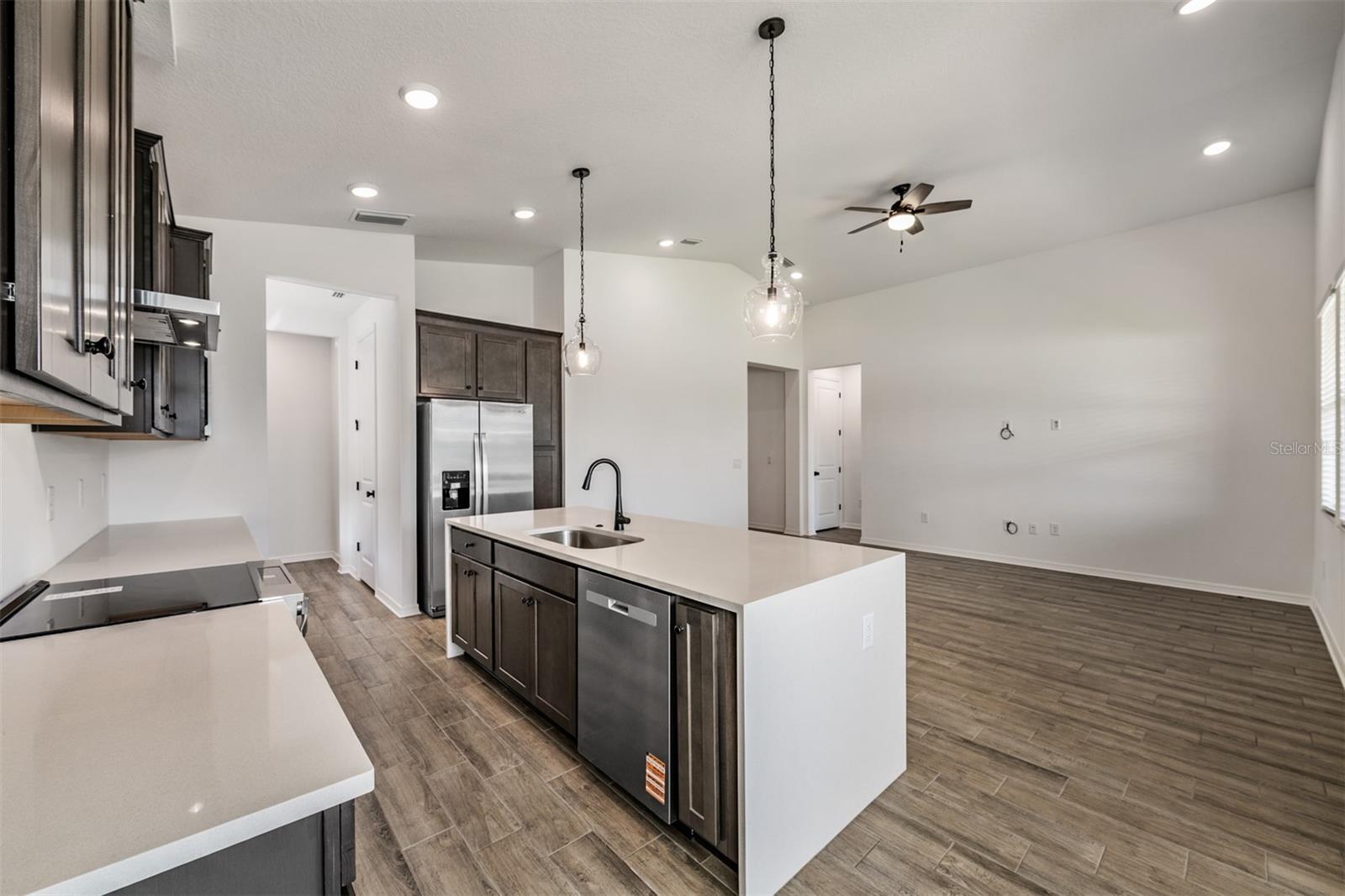 Image 12 of 52 For 11817 Moonsail Drive