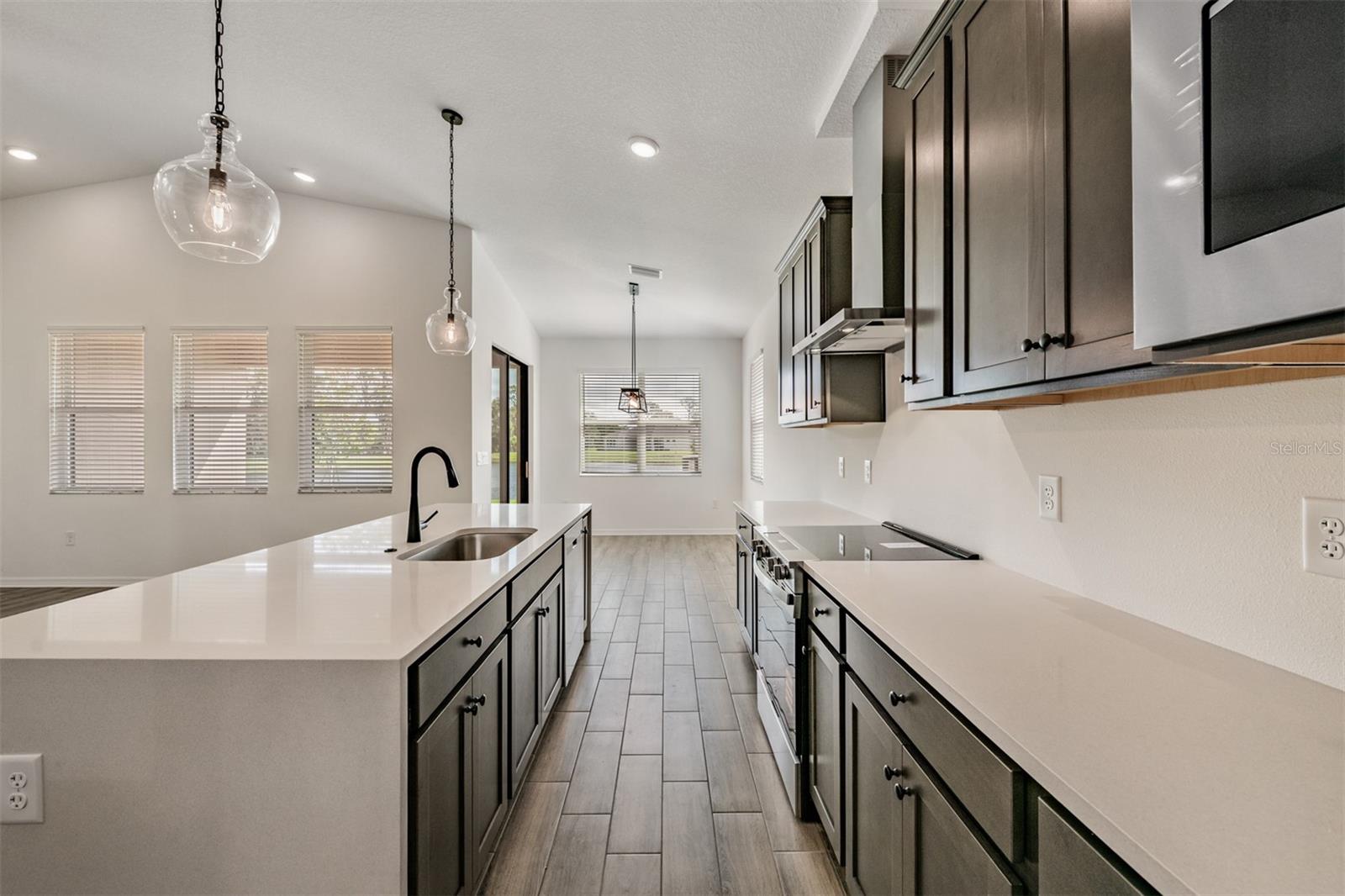 Image 13 of 52 For 11817 Moonsail Drive