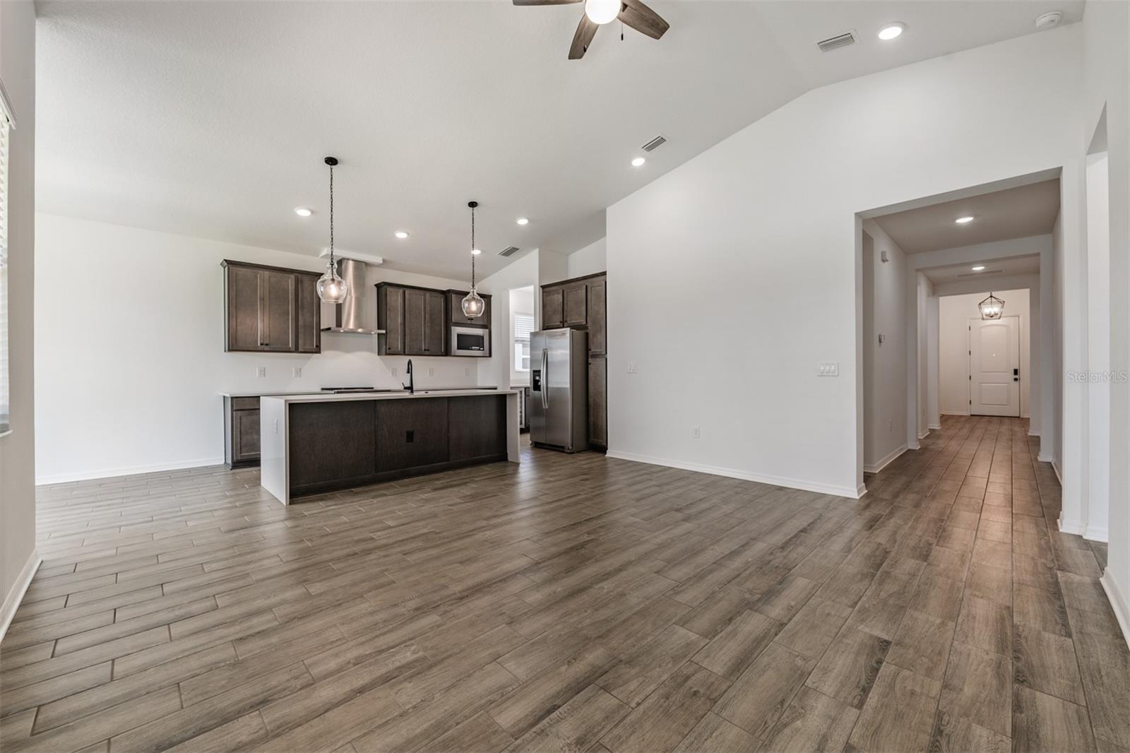 Image 17 of 52 For 11817 Moonsail Drive