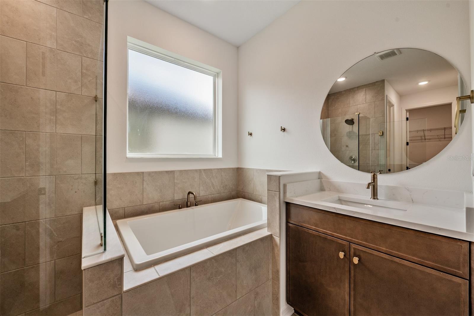 Image 23 of 52 For 11817 Moonsail Drive