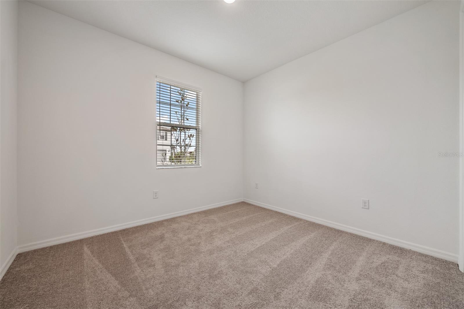 Image 27 of 52 For 11817 Moonsail Drive