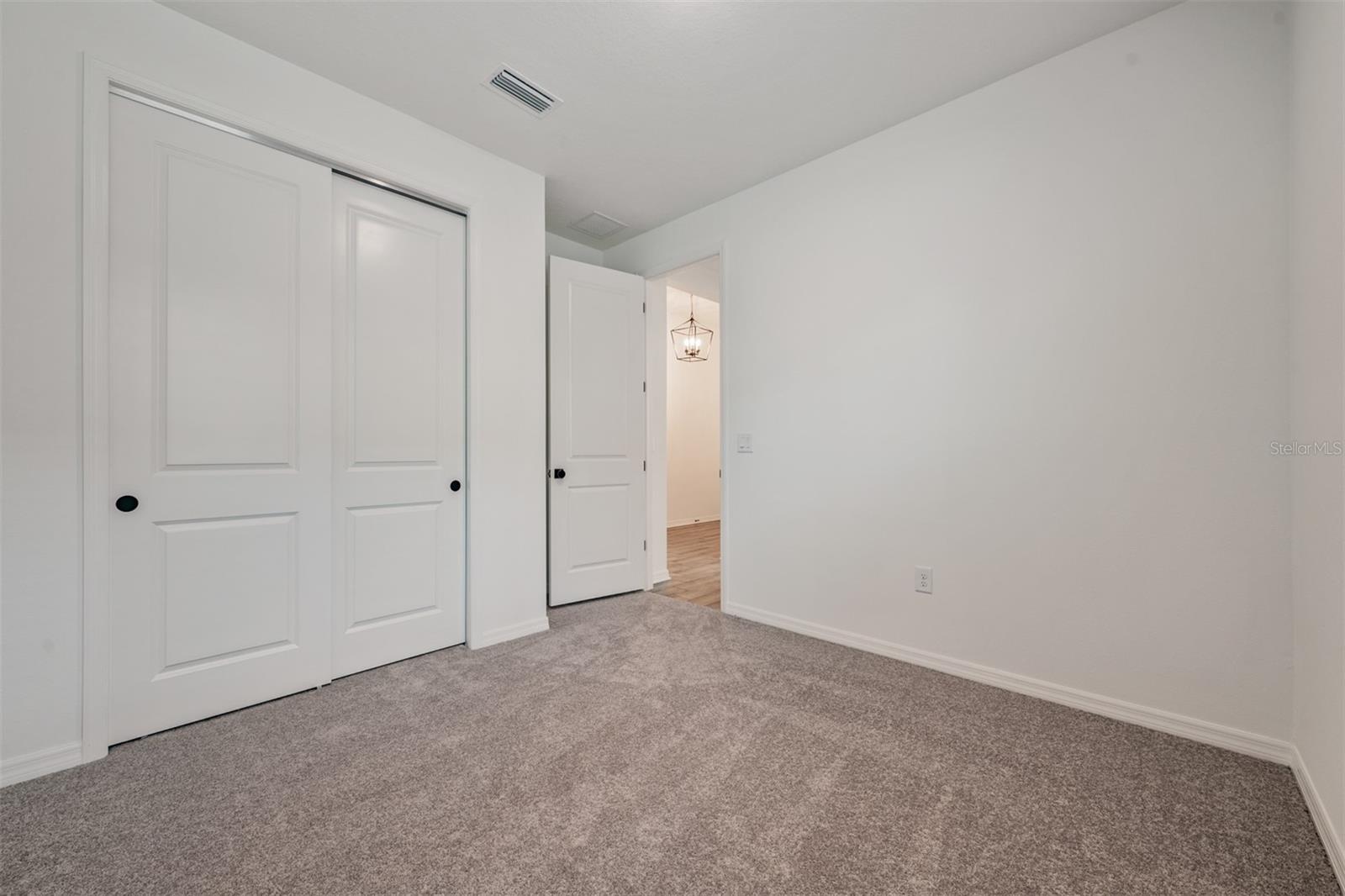 Image 31 of 52 For 11817 Moonsail Drive