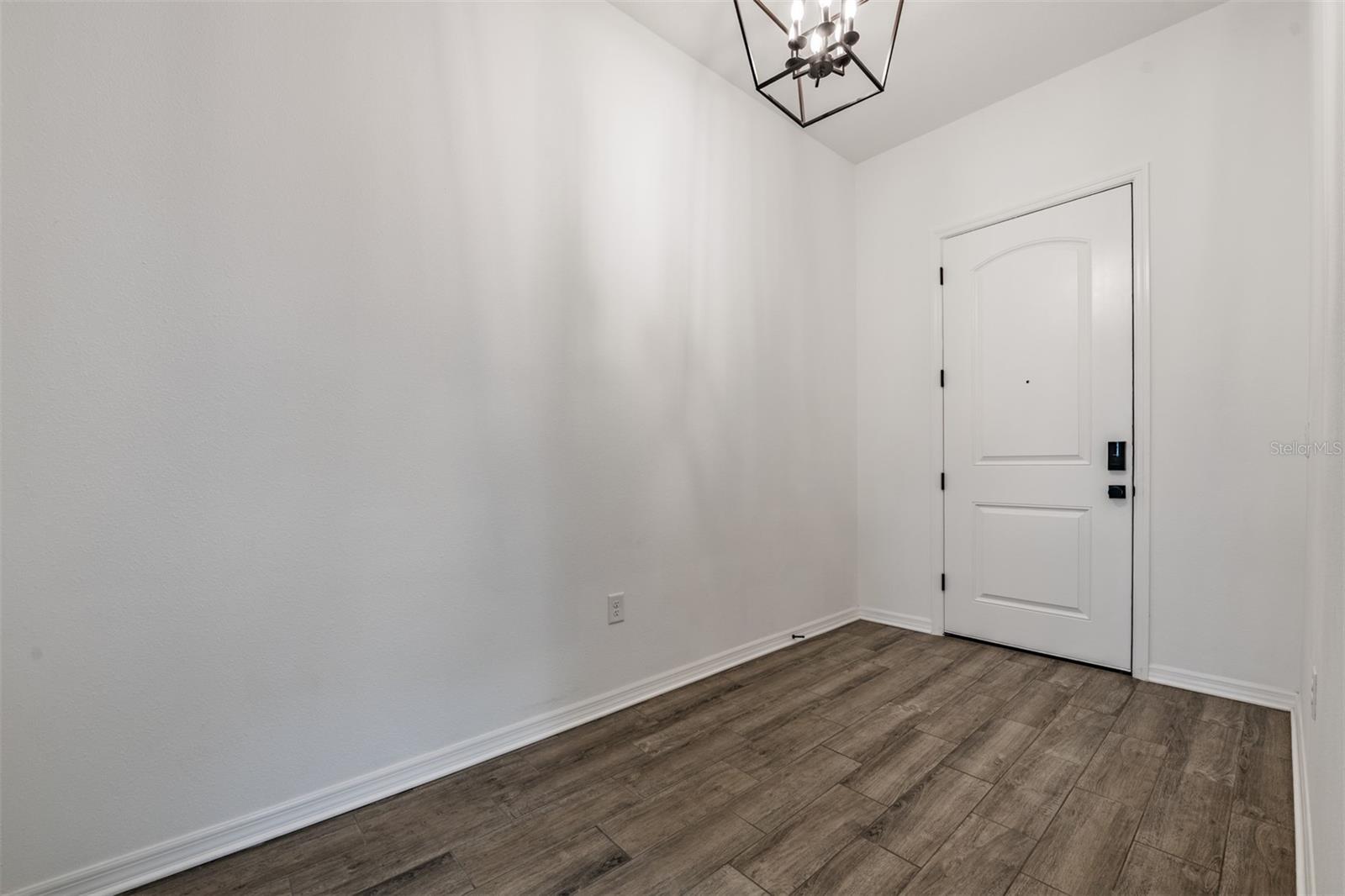 Image 32 of 52 For 11817 Moonsail Drive