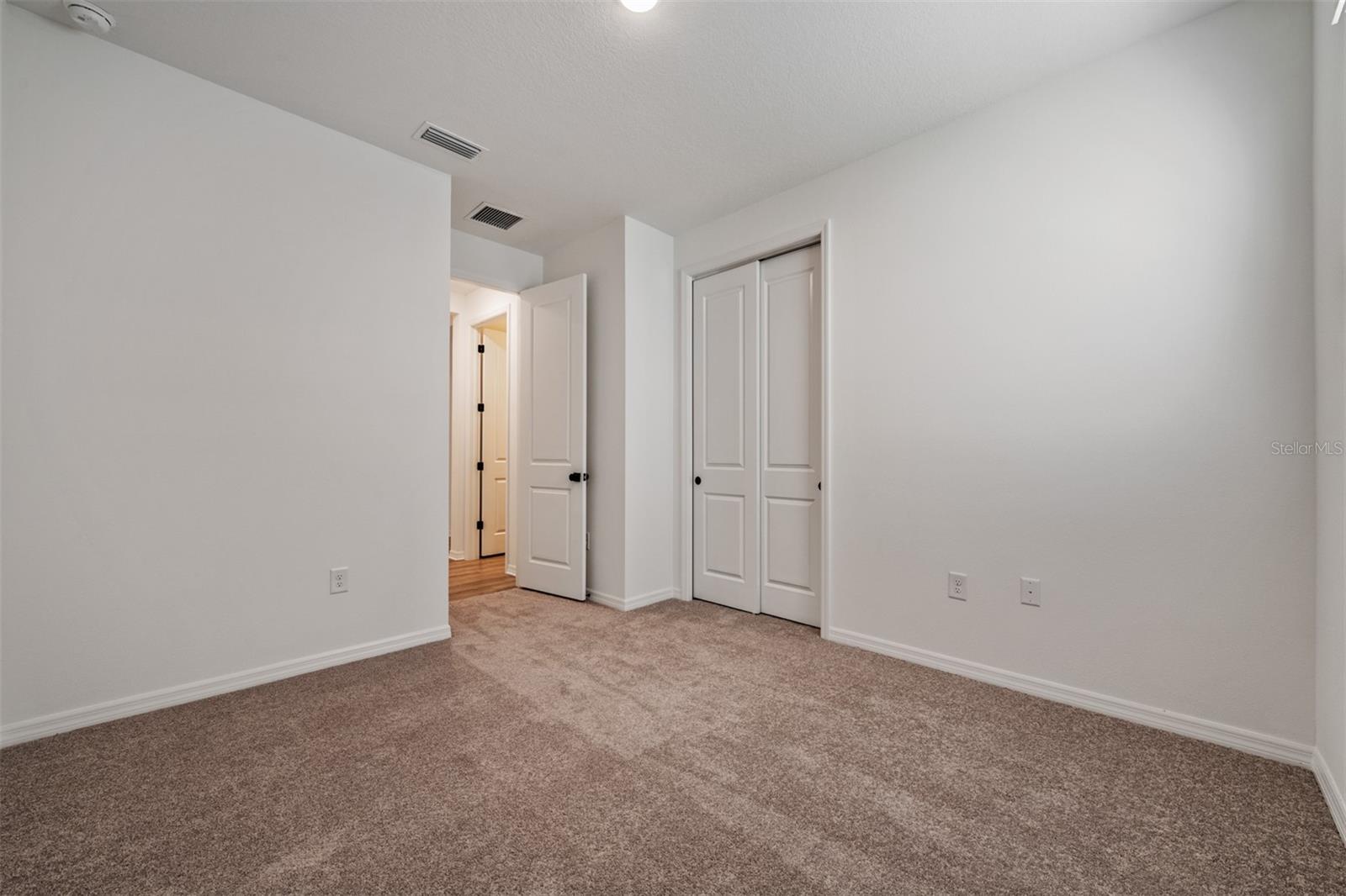 Image 34 of 52 For 11817 Moonsail Drive