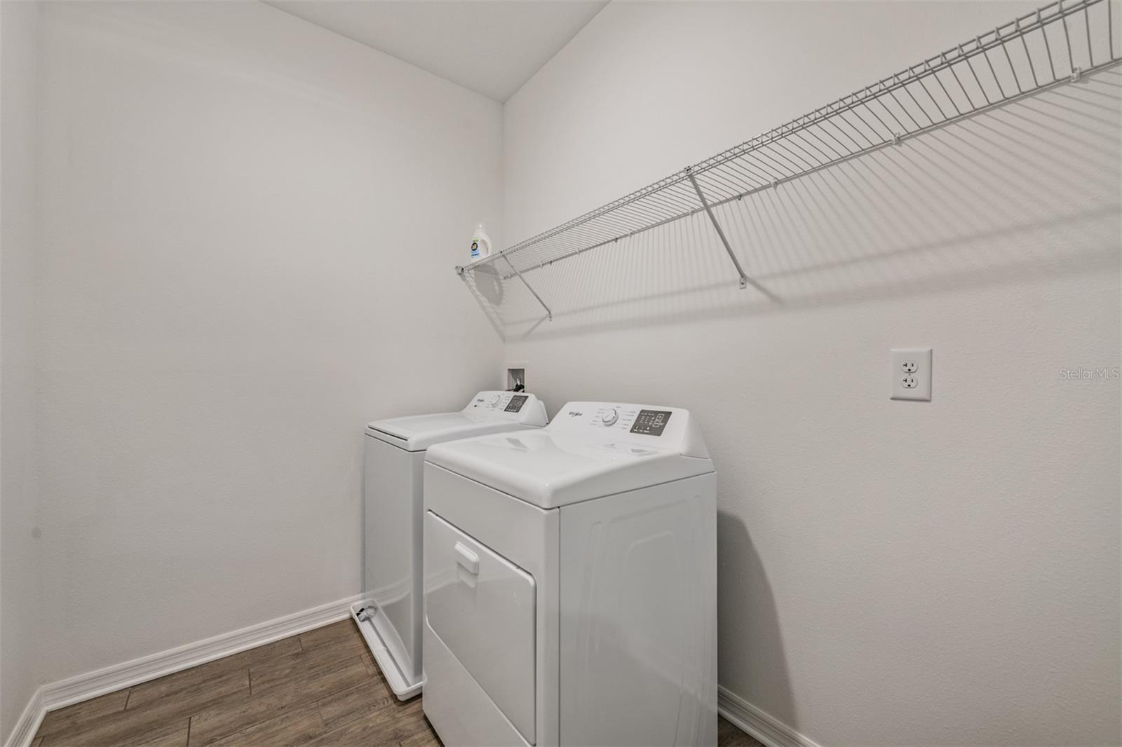 Image 36 of 52 For 11817 Moonsail Drive