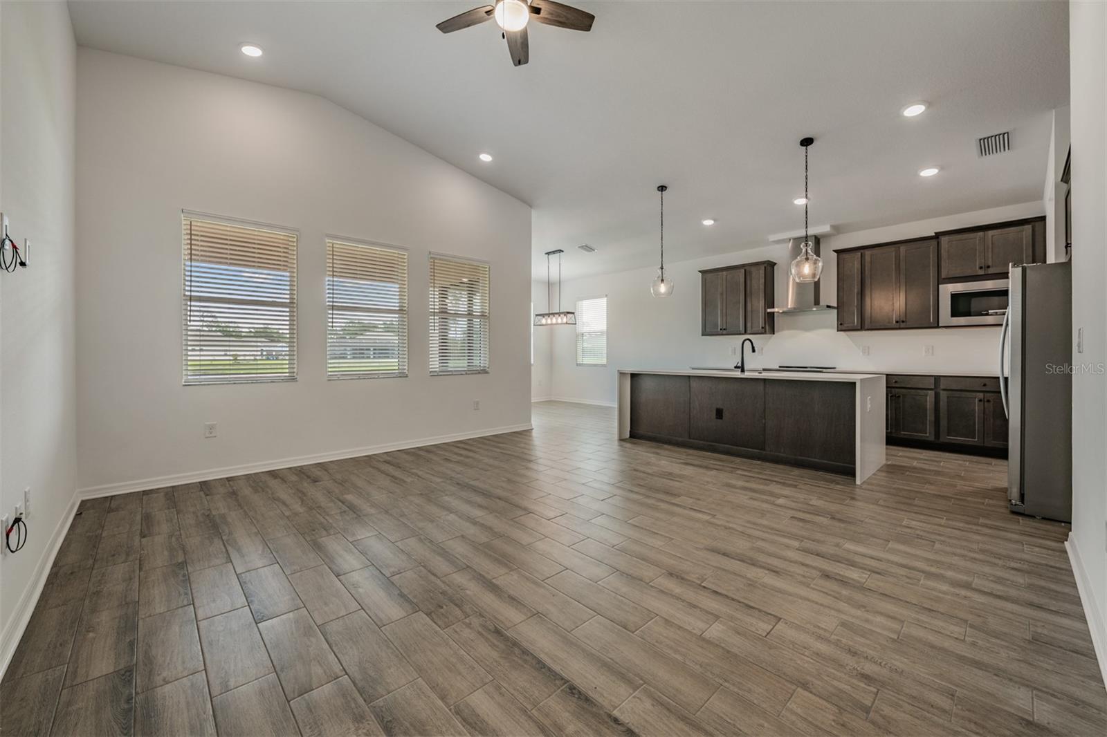 Image 5 of 52 For 11817 Moonsail Drive