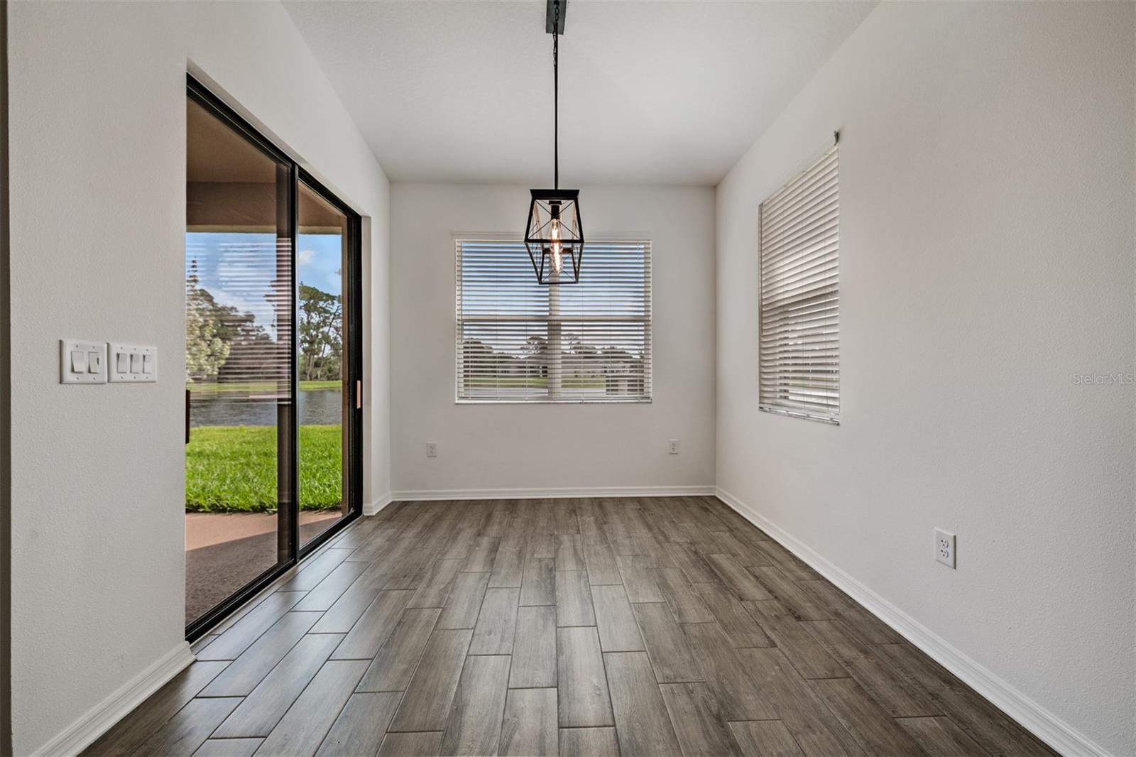 Image 9 of 52 For 11817 Moonsail Drive