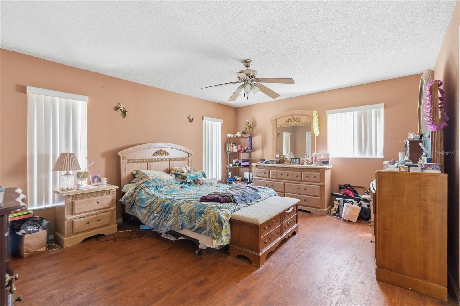 Image 19 of 47 For 636 Tessier Court