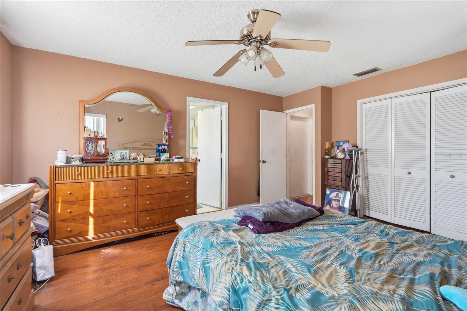 Image 20 of 47 For 636 Tessier Court