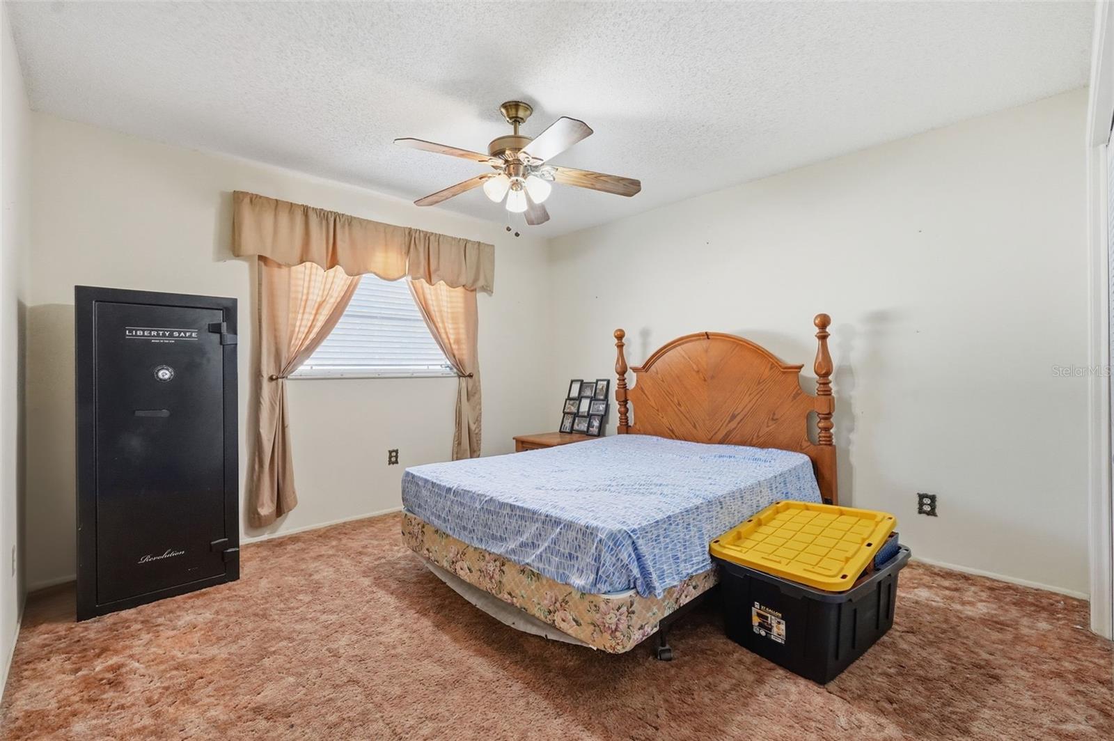 Image 22 of 47 For 636 Tessier Court
