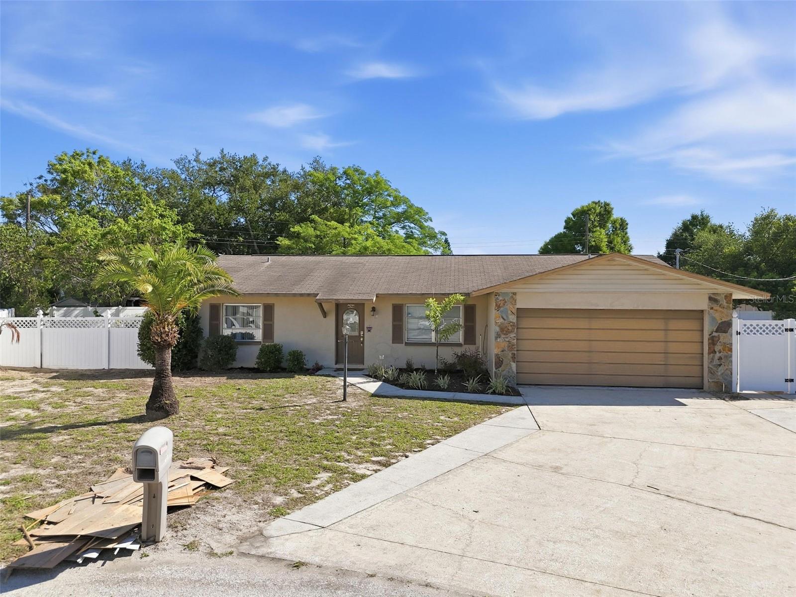 Image 41 of 47 For 636 Tessier Court