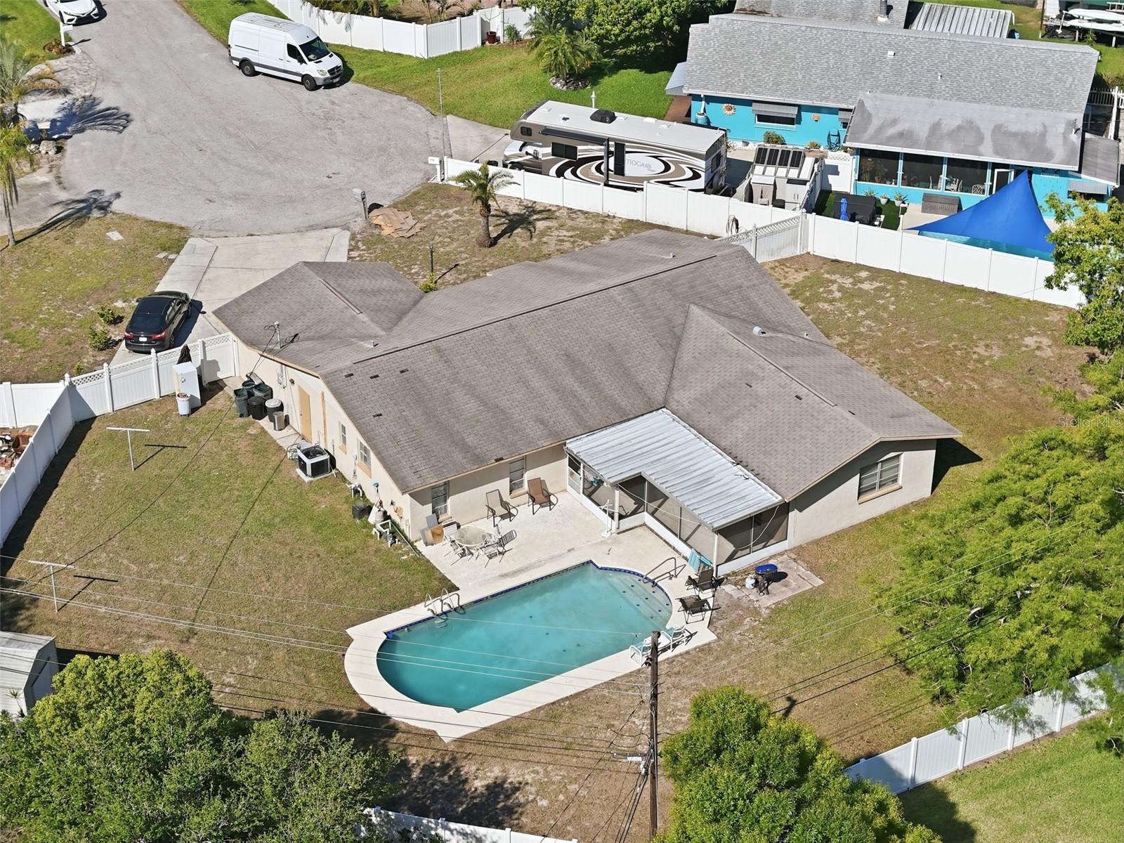 Image 42 of 47 For 636 Tessier Court