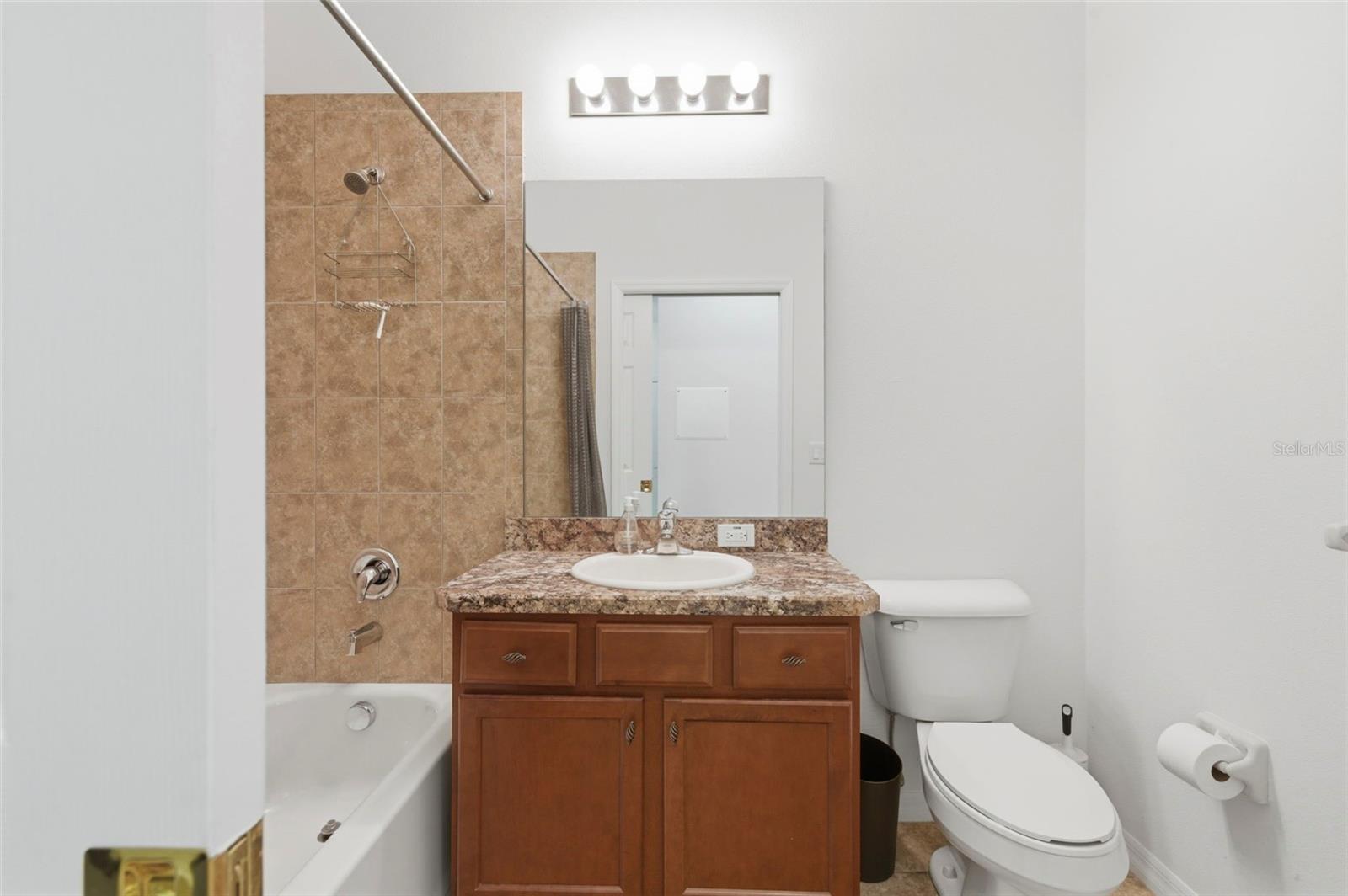 Image 18 of 41 For 11214 Port Douglas Drive