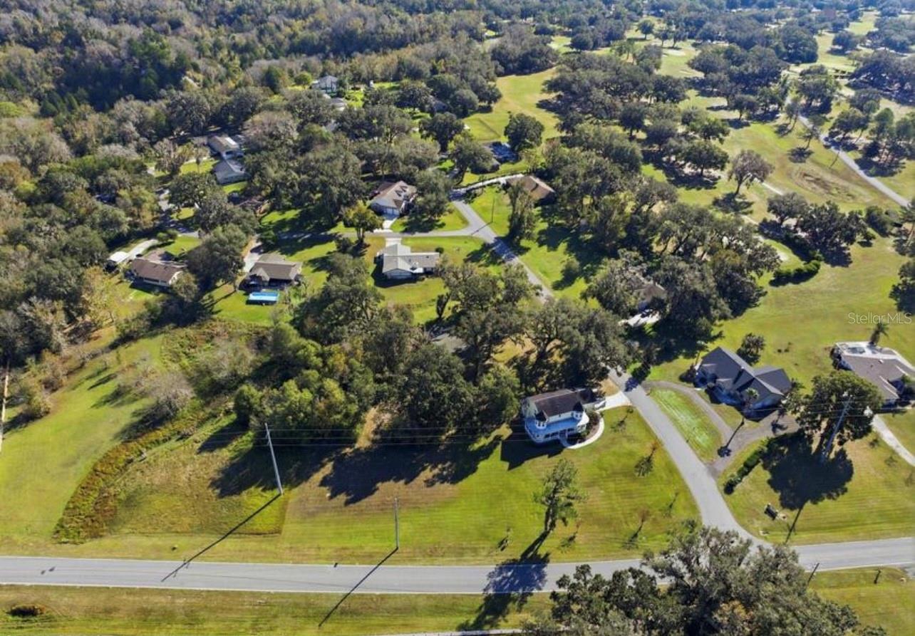 Listing photo id 7 for 23327 Eppley Drive