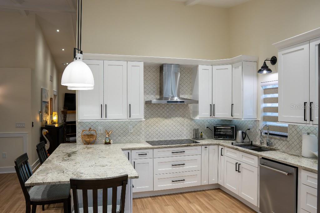 Image 20 of 52 For 4050 Salem Square Court