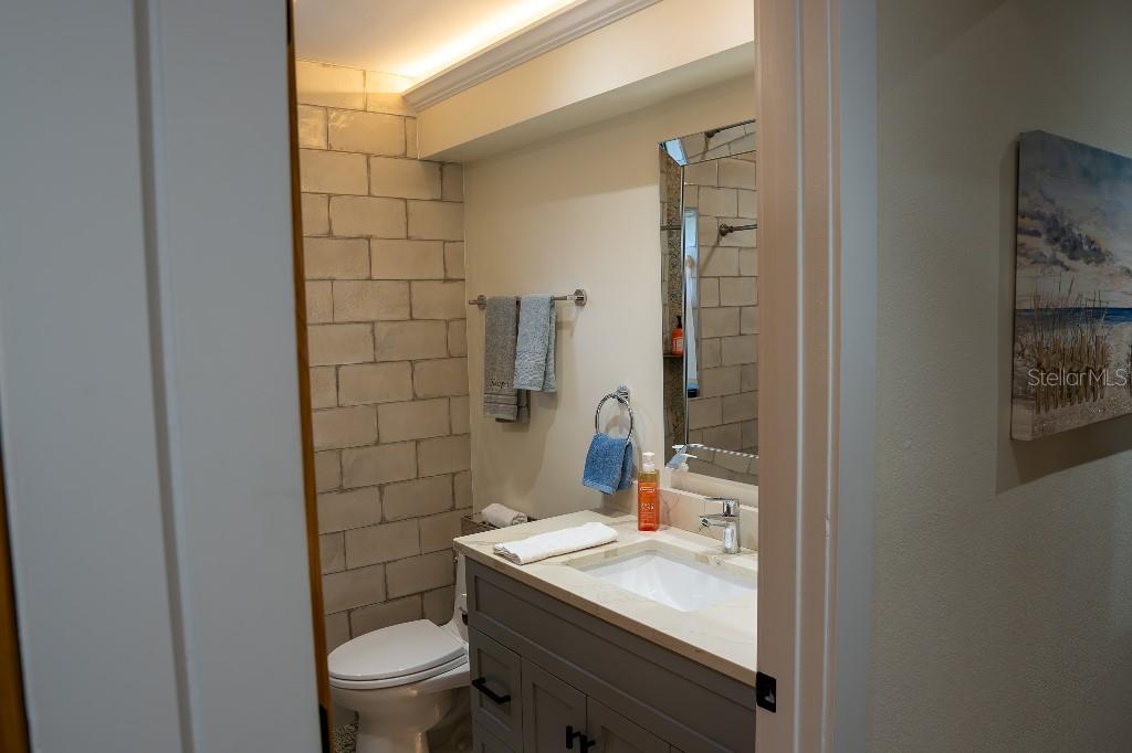 Image 22 of 52 For 4050 Salem Square Court