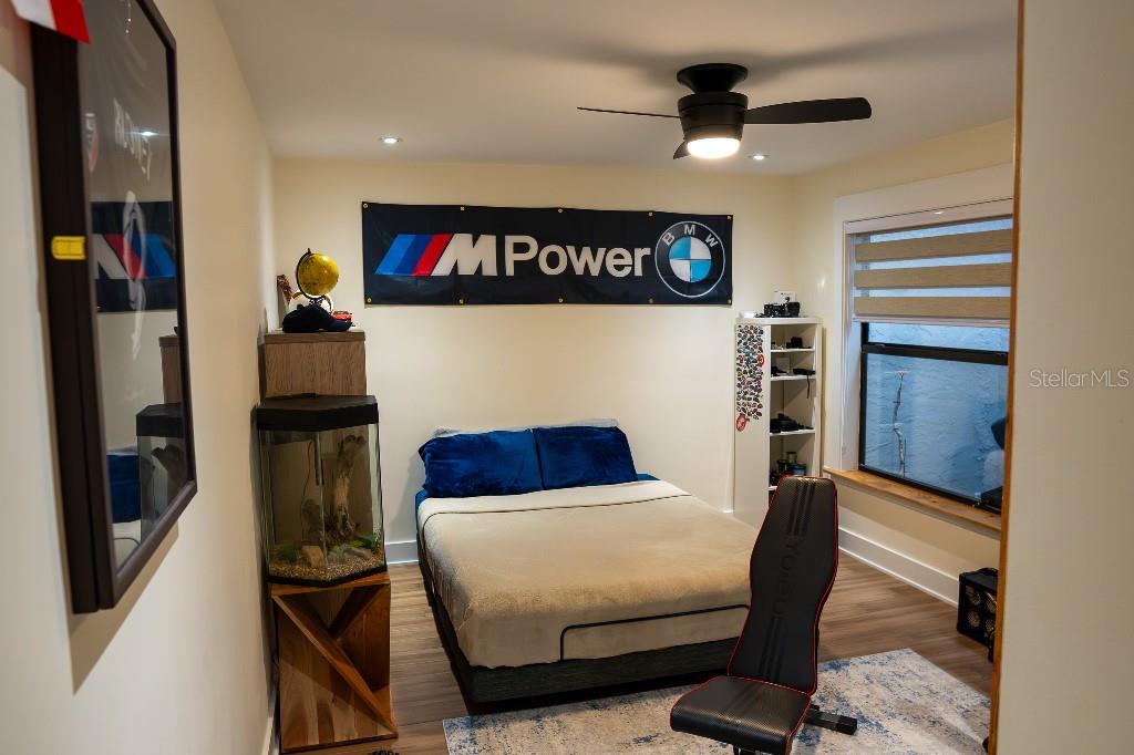 Image 27 of 52 For 4050 Salem Square Court