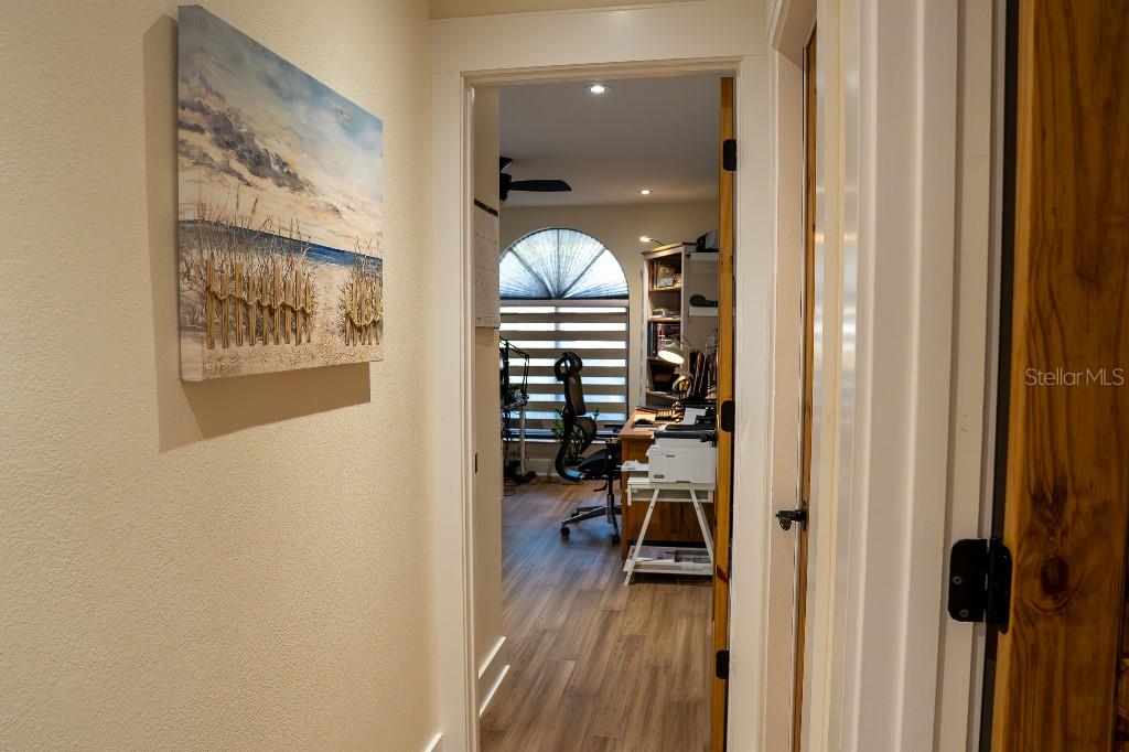 Image 29 of 52 For 4050 Salem Square Court