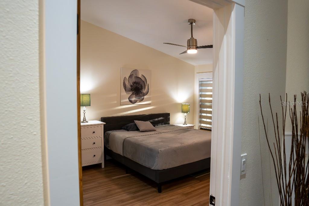 Image 32 of 52 For 4050 Salem Square Court