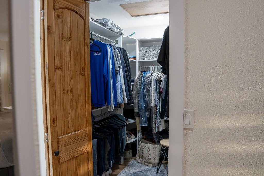 Image 36 of 52 For 4050 Salem Square Court