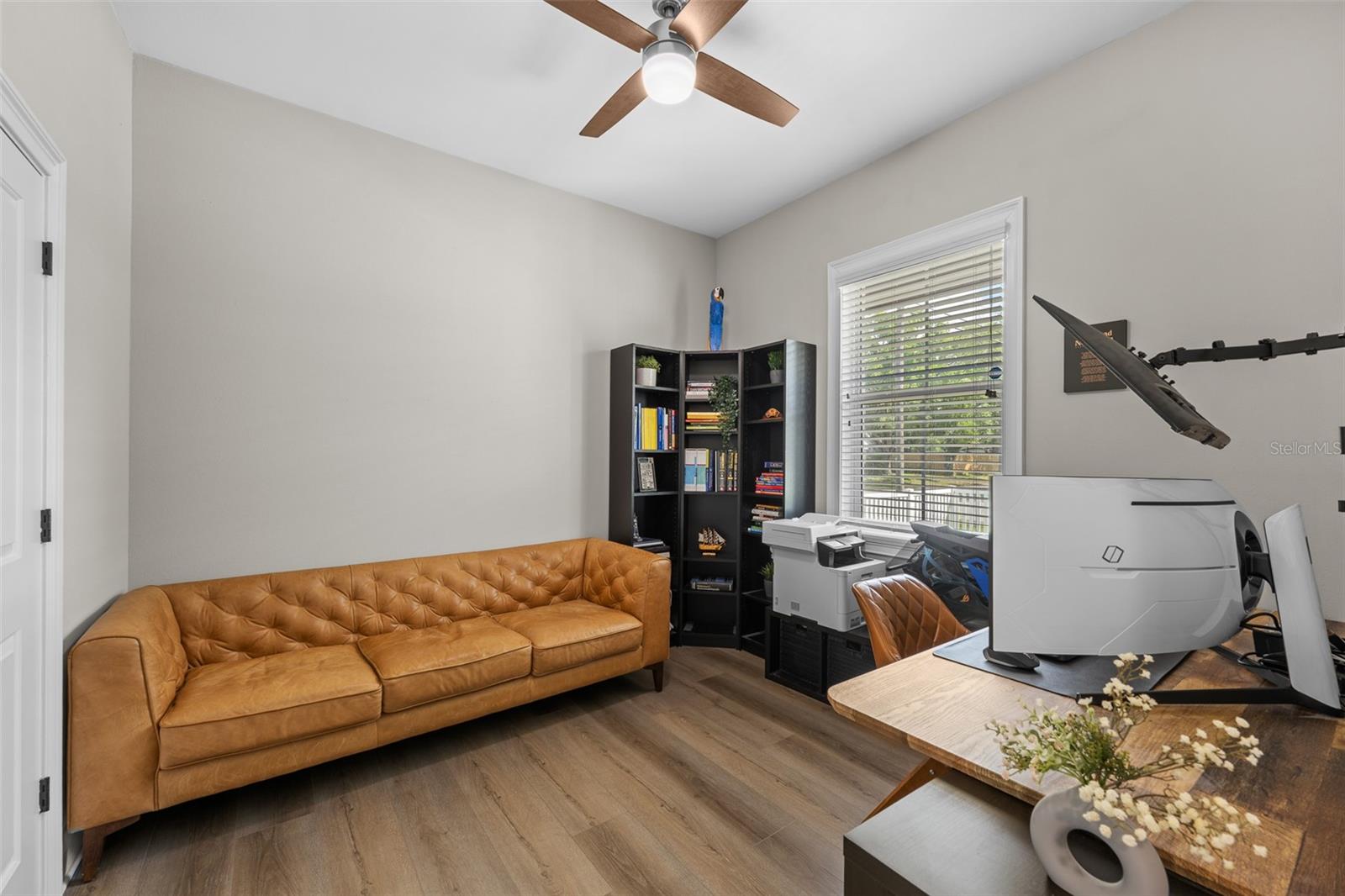 Listing photo id 20 for 3601 Rogers Avenue