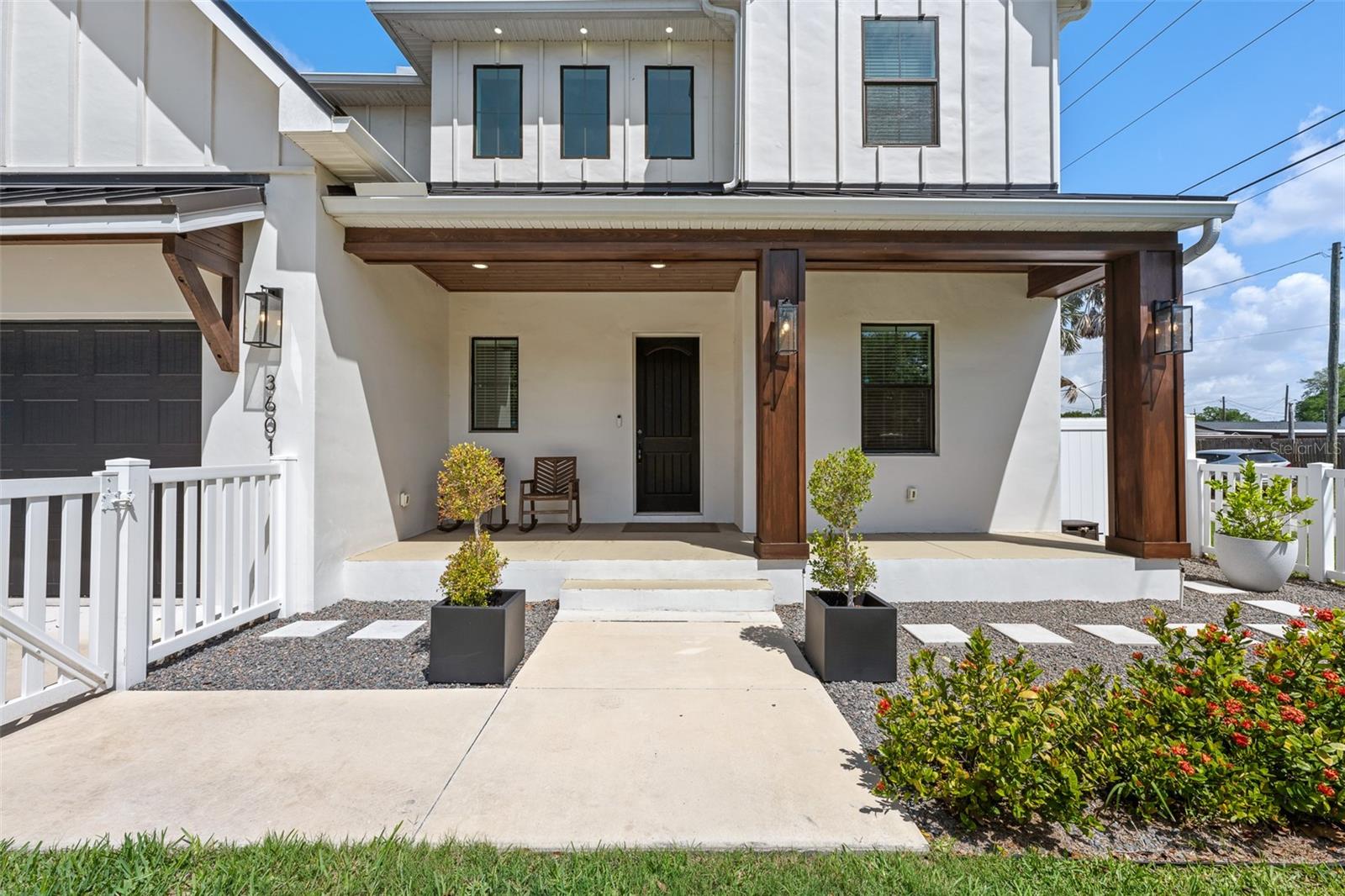 Listing photo id 1 for 3601 Rogers Avenue