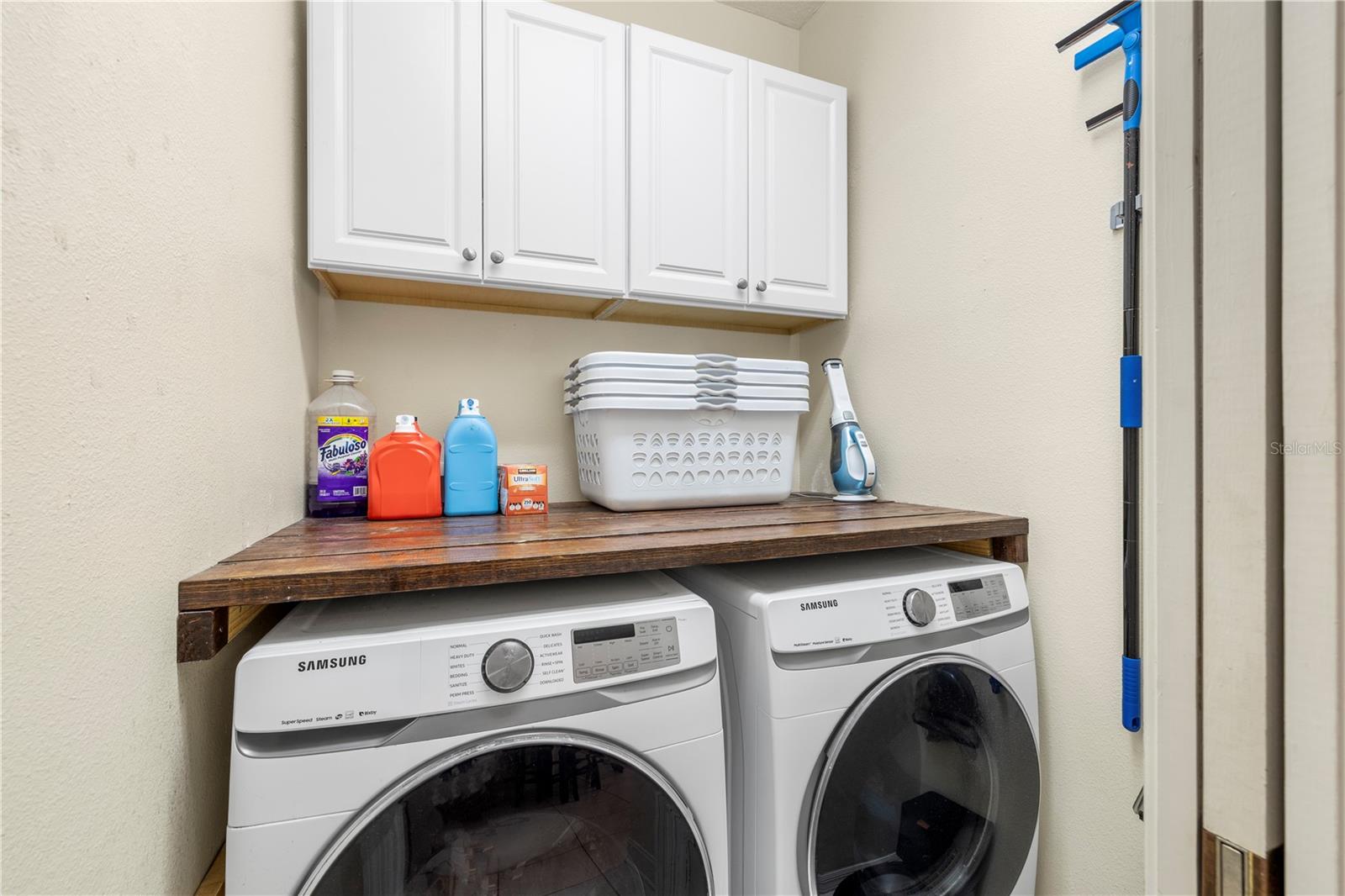 Image 28 of 75 For 13716 18th Place E