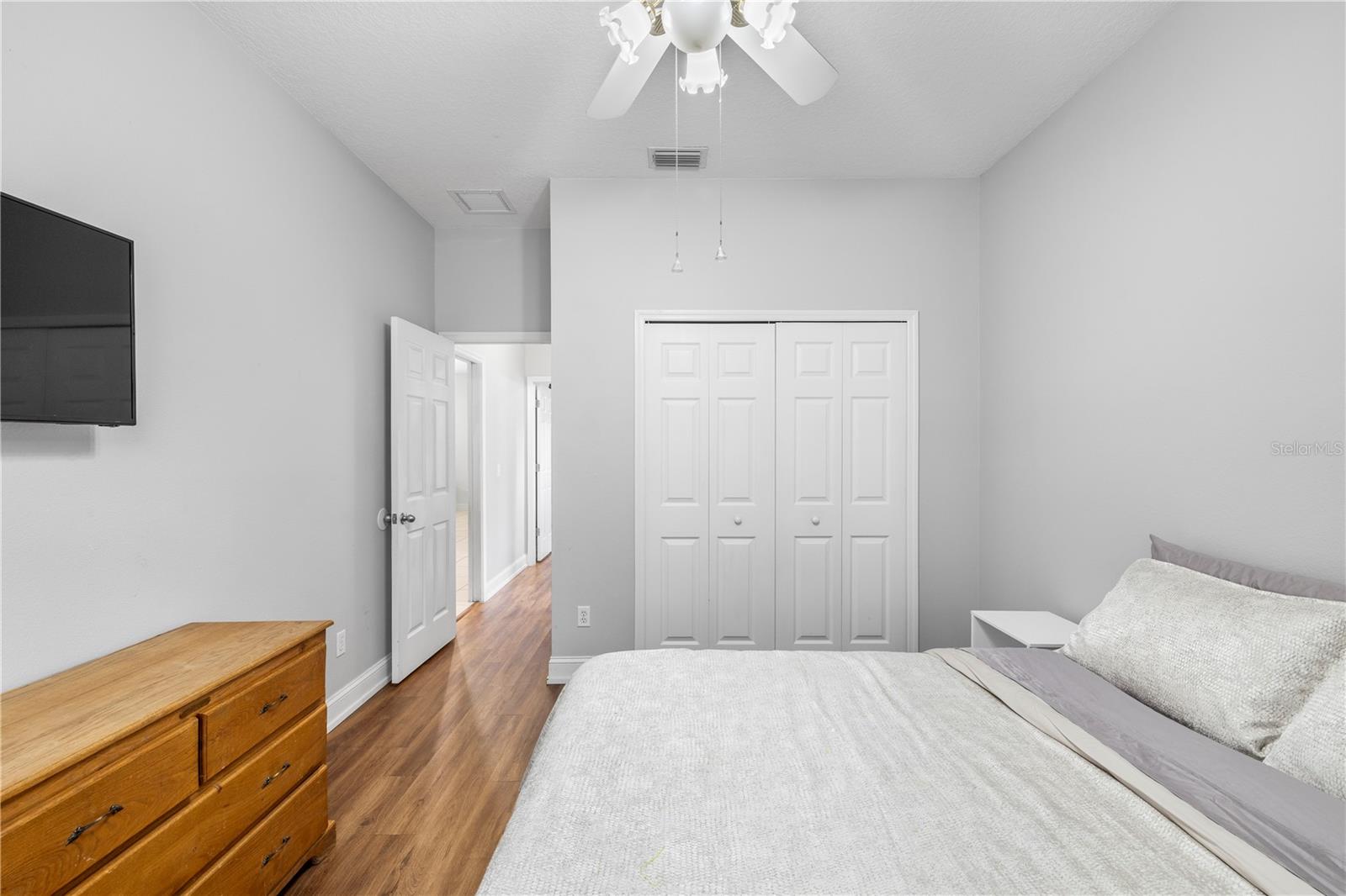 Image 36 of 75 For 13716 18th Place E