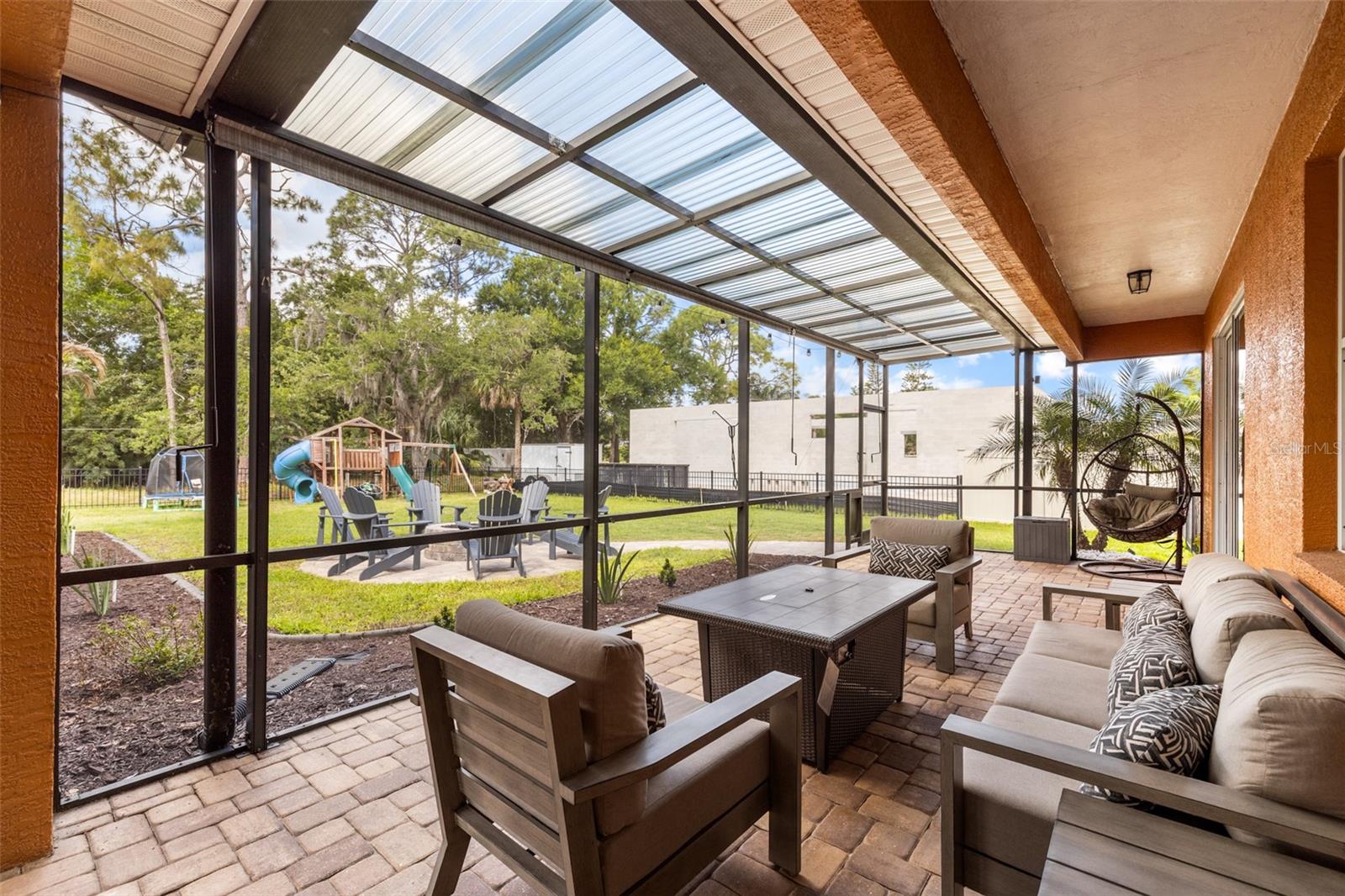 Image 46 of 75 For 13716 18th Place E