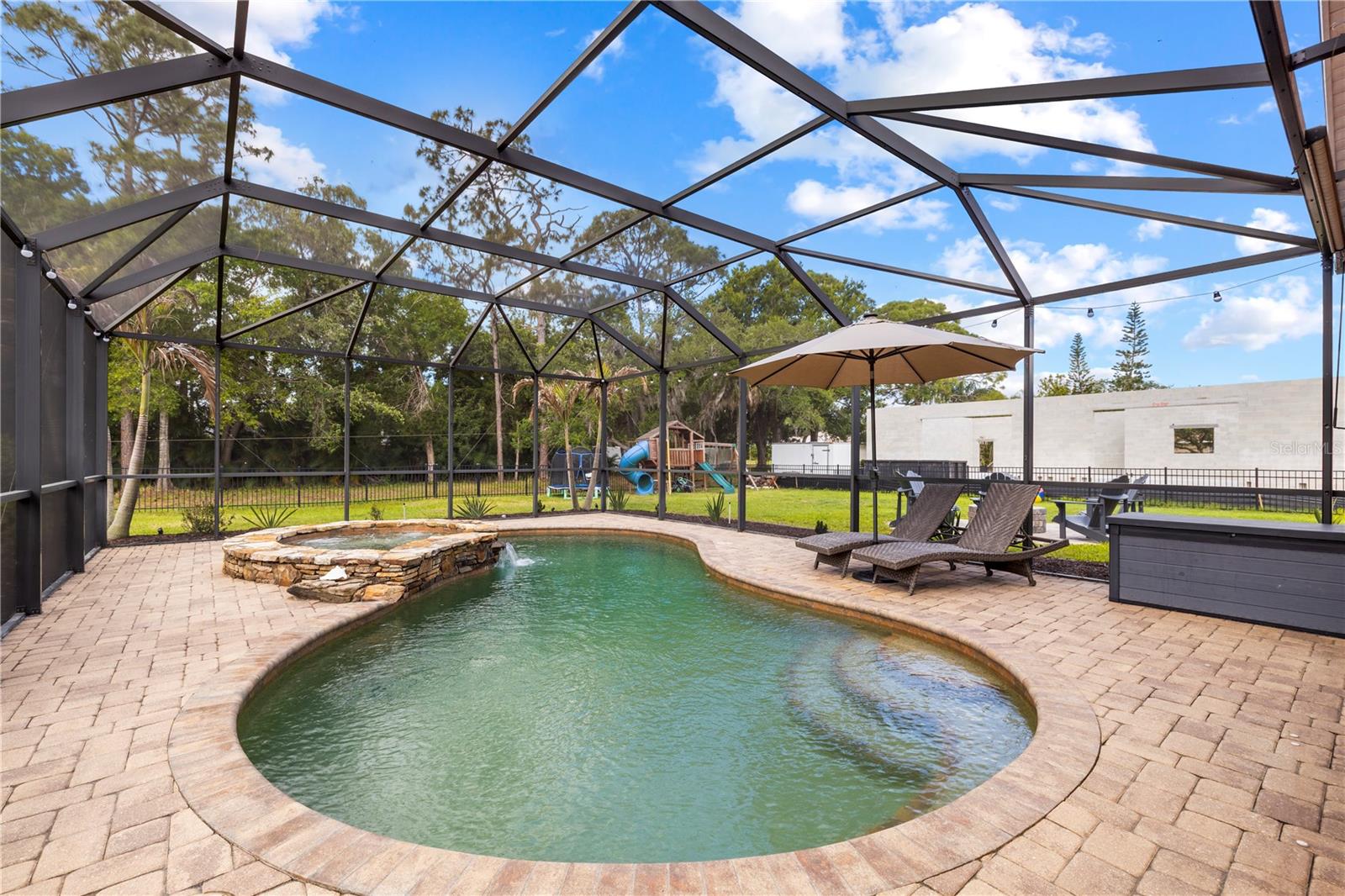 Image 48 of 75 For 13716 18th Place E