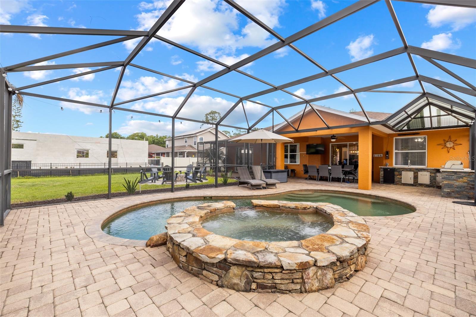 Image 49 of 75 For 13716 18th Place E