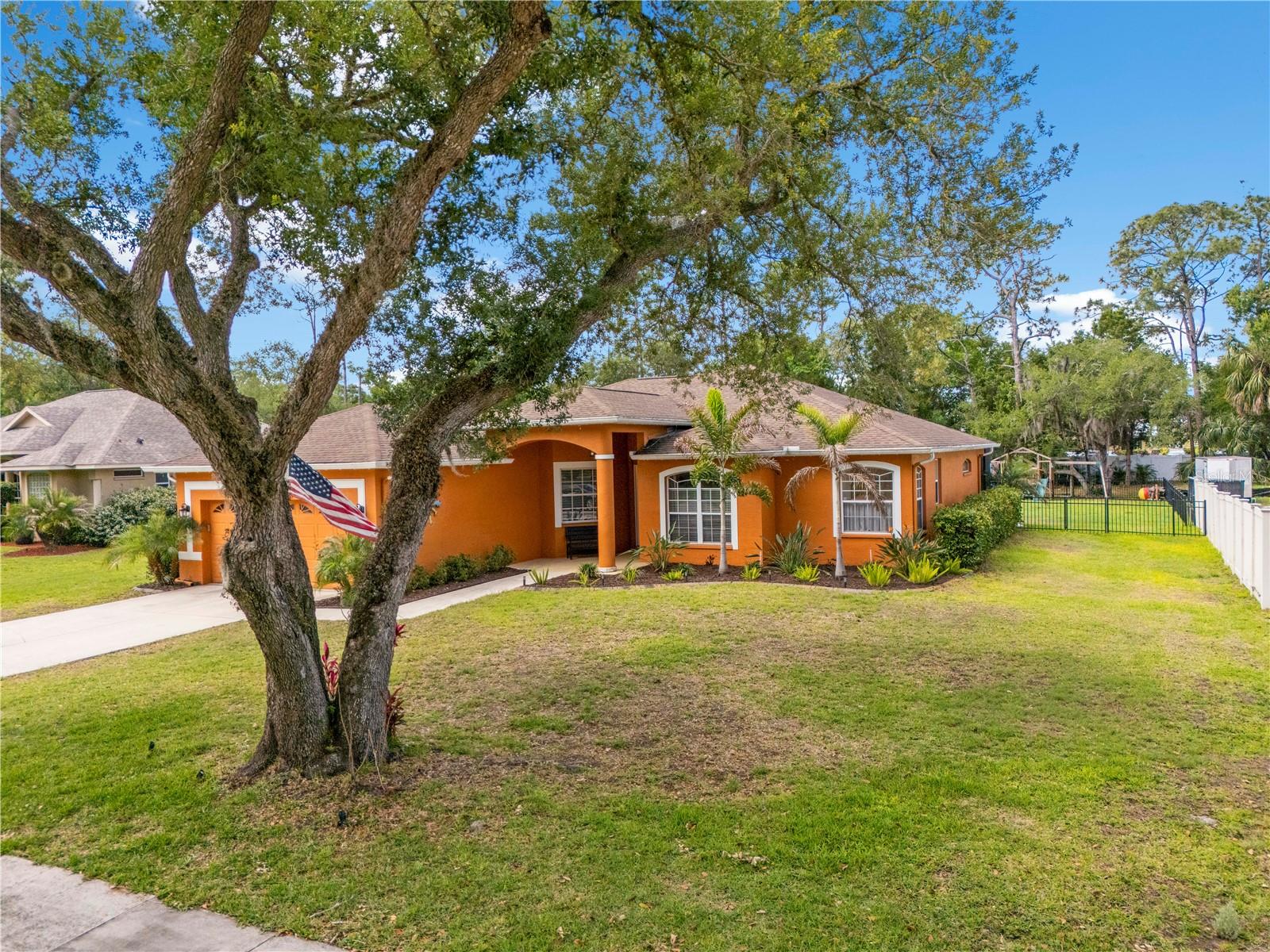 Image 65 of 75 For 13716 18th Place E