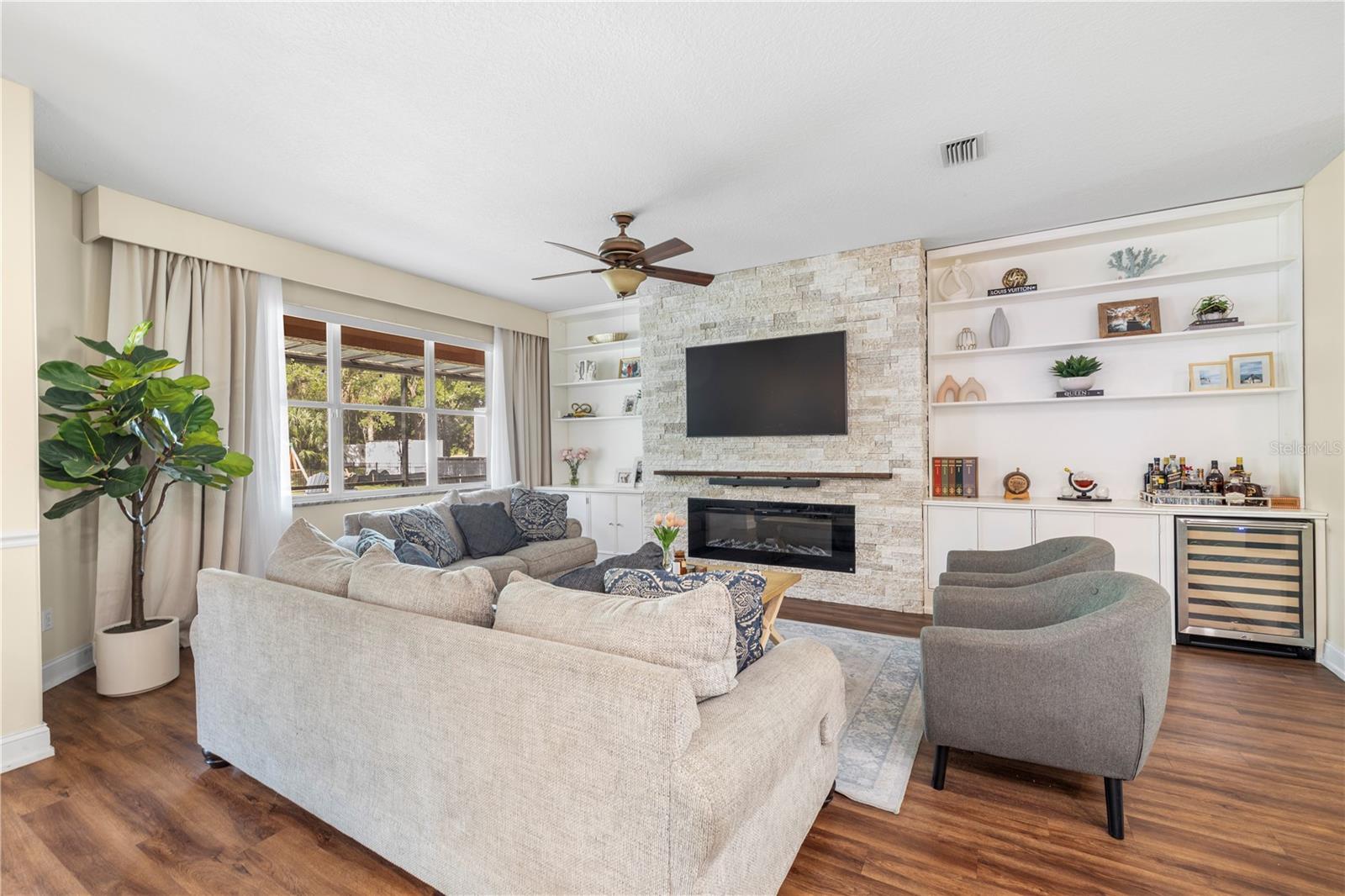 Image 8 of 75 For 13716 18th Place E