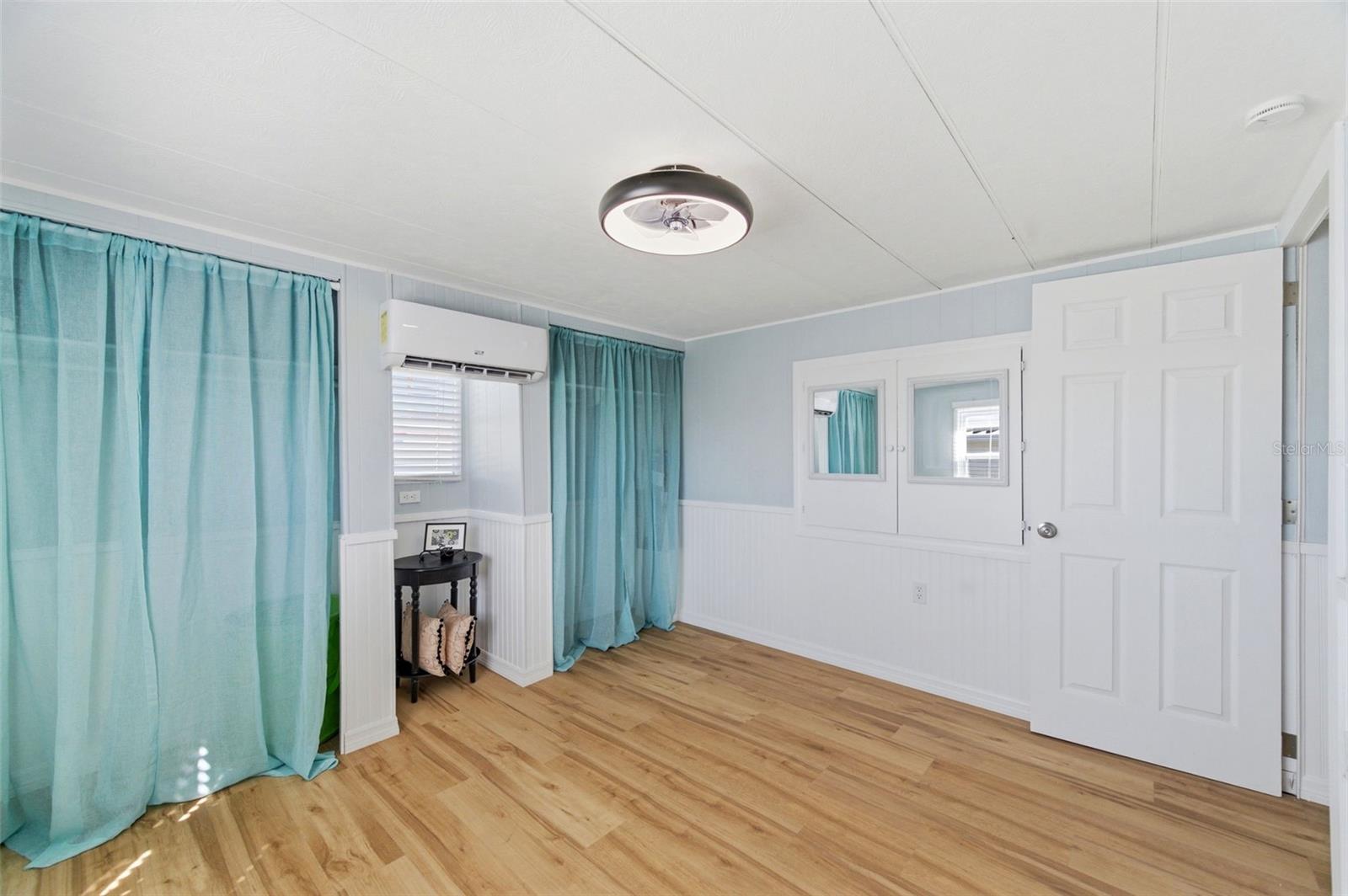 Image 19 of 51 For 10913 Liberty Drive