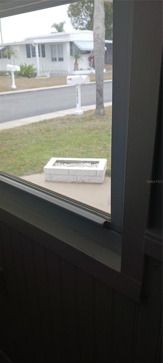 Image 40 of 51 For 10913 Liberty Drive